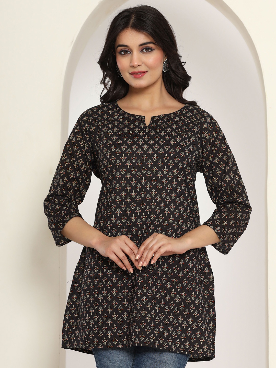 

Cottbelle Ethnic Motifs Printed Pure Cotton Kurti, Black