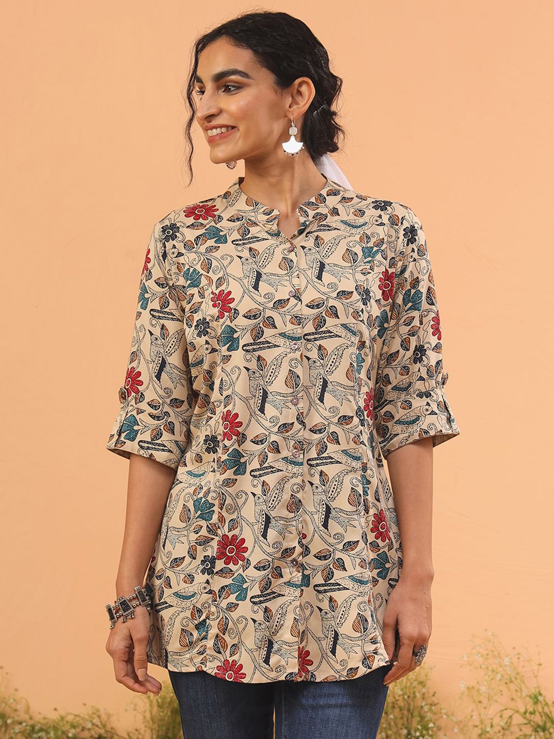 

ARAVALII Women Floral Printed Kurti, Beige
