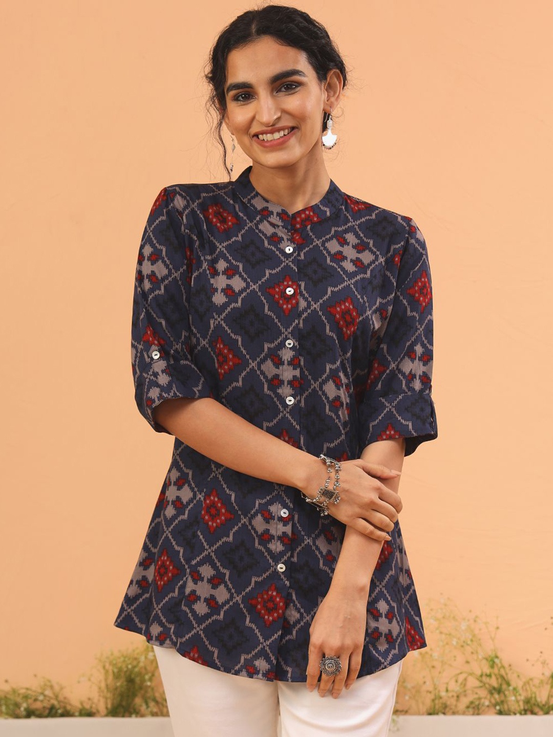 

ARAVALII Women Printed Mandarin Collar Roll-Up Sleeves Top, Blue