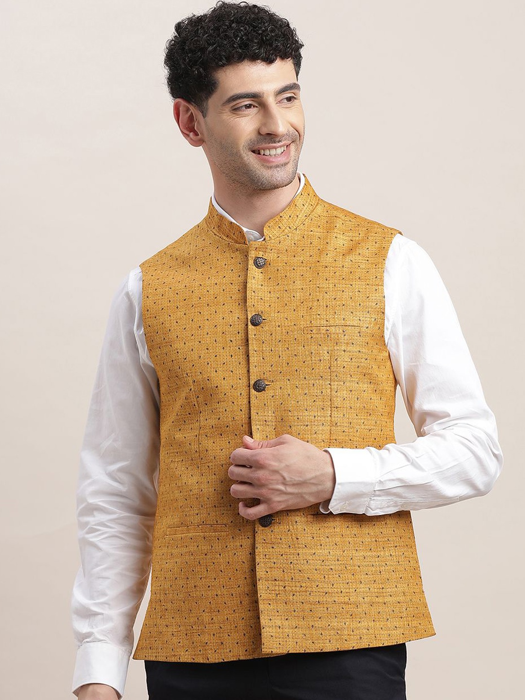 

Turtle Men Printed Slim-Fit Woven Nehru Jacket, Yellow