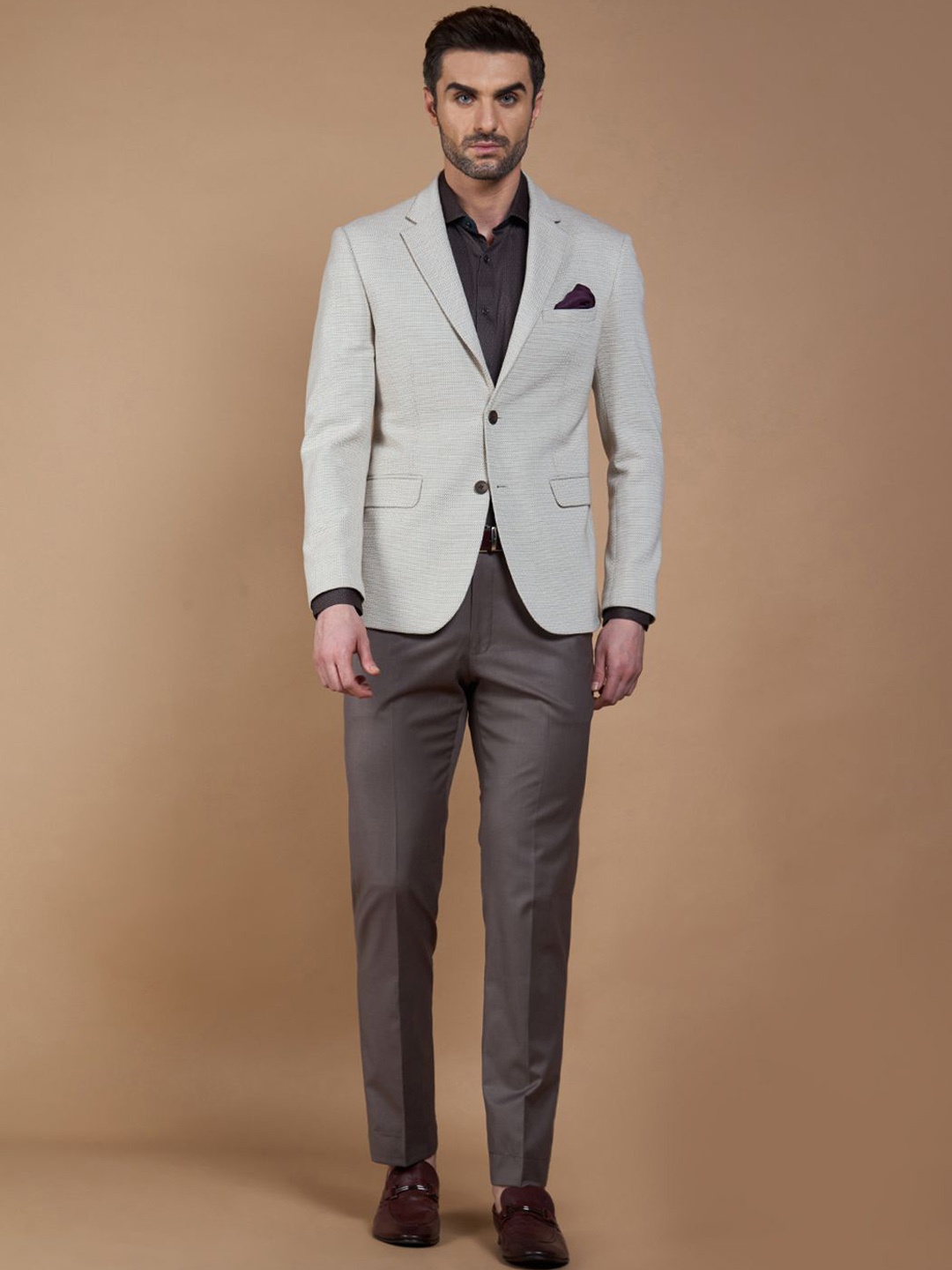 

Neumen Self Design Single Breasted Notched Lapel Collar Double Vent Regular Fit Blazer, Beige