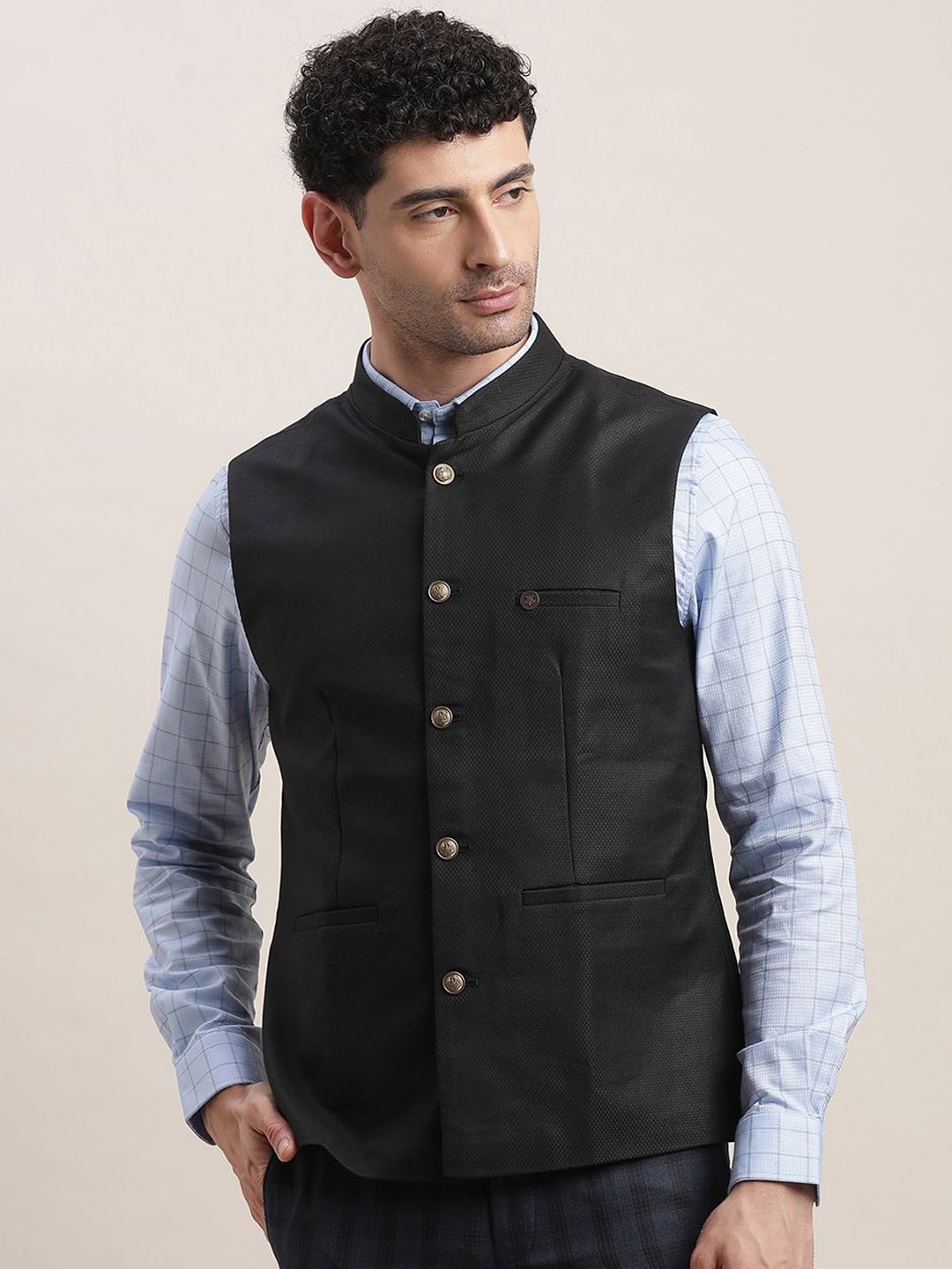 

Turtle Men Woven Design Slim-Fit Nehru Jacket, Black