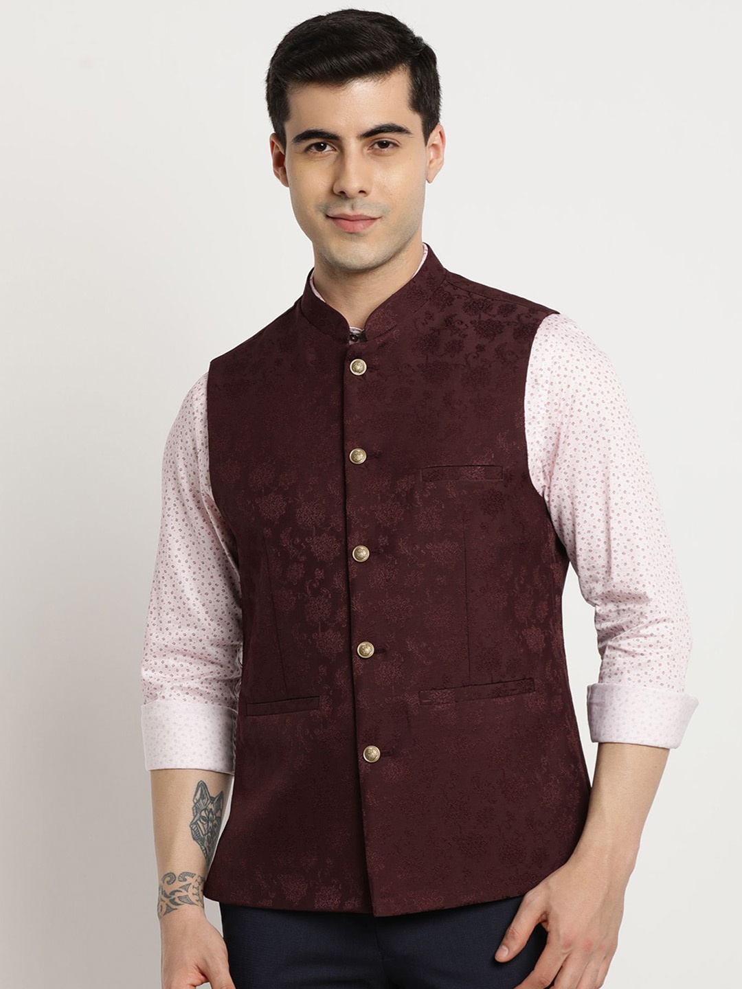 

Turtle Men Woven Design Slim-Fit Nehru Jacket, Brown