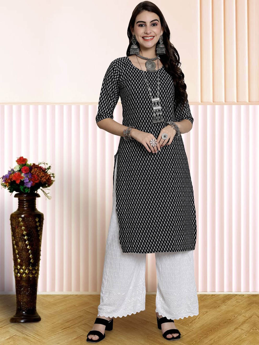 

7Threads Ethnic Motifs Printed Straight Kurta, Black