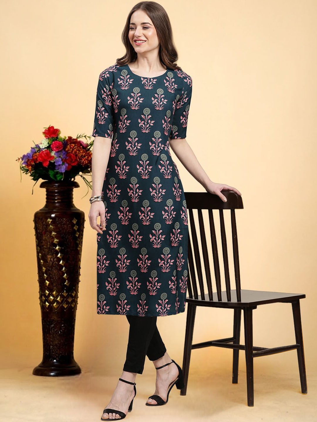 

7Threads Ethnic Motifs Printed Straight Kurta, Blue