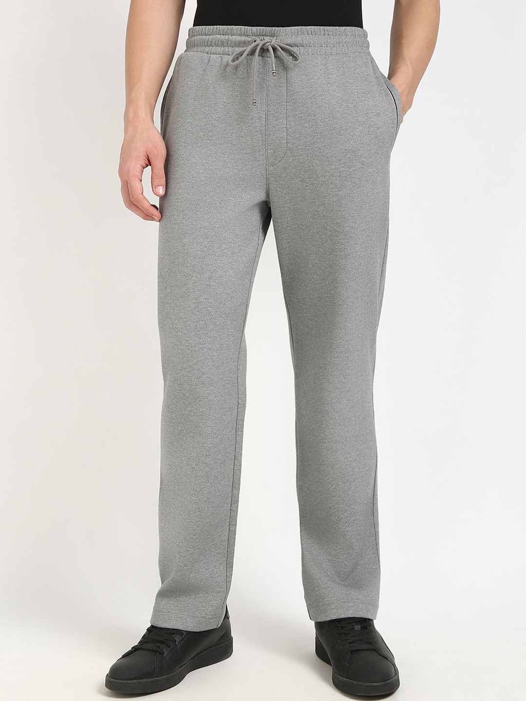 

Tommy Hilfiger Men Mid-Rise Track Pants, Grey