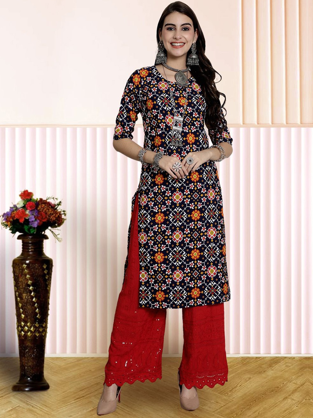

7Threads Ethnic Motifs Printed Round Neck Straight Kurta, Black