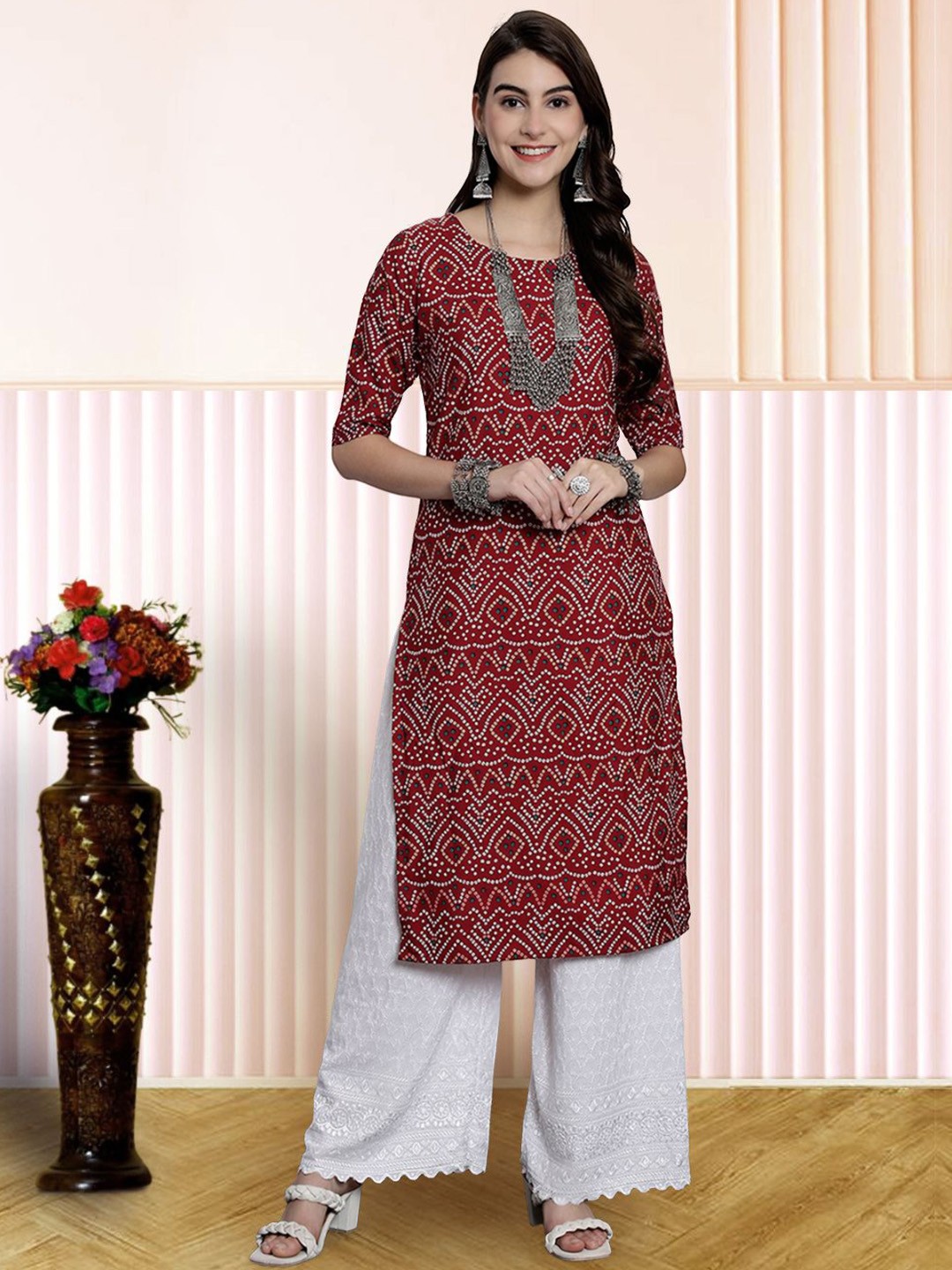 

7Threads Ethnic Motifs Printed Round Neck Straight Kurta, Maroon