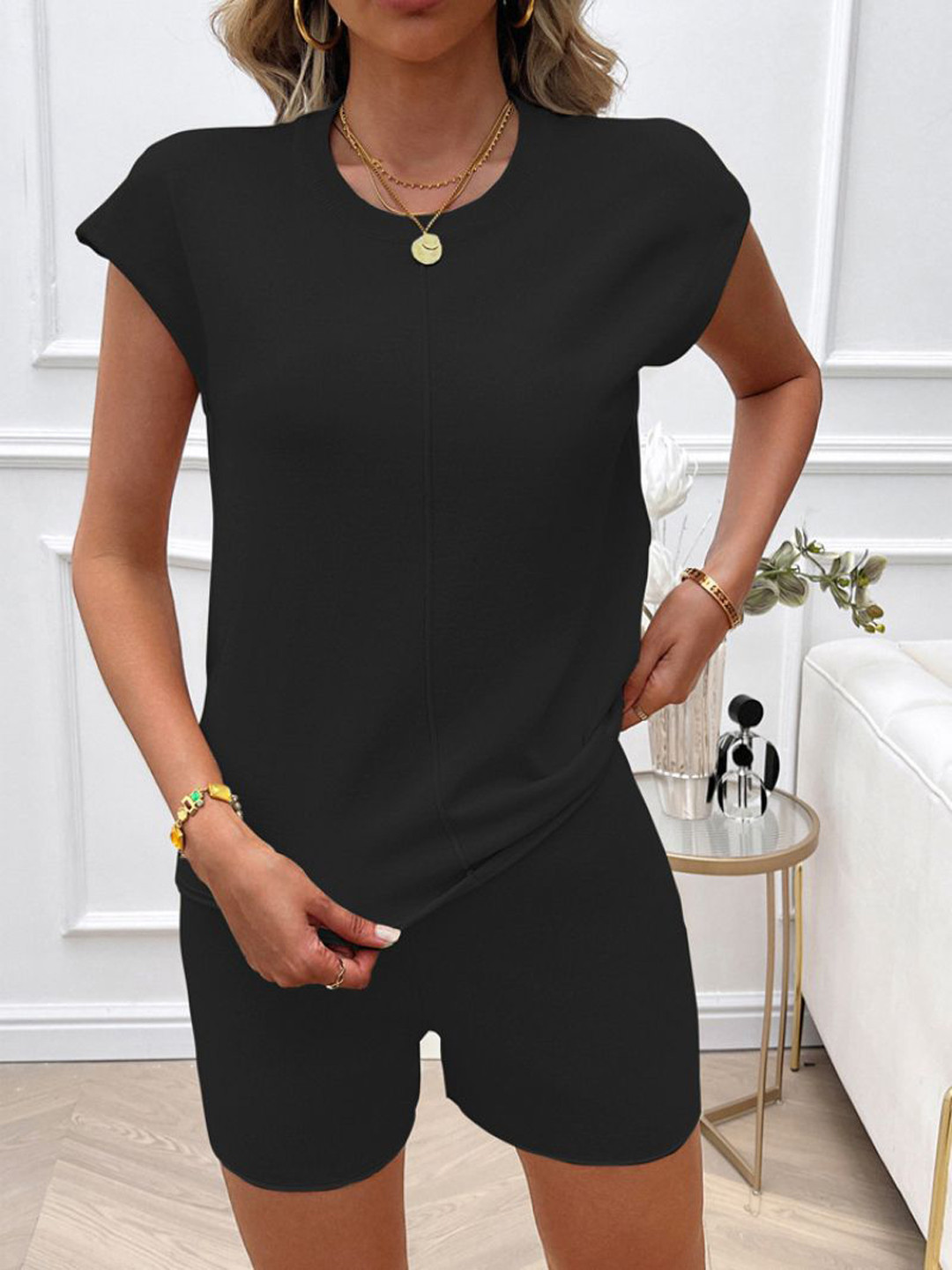 

StyleCast Round Neck Top With Shorts, Black