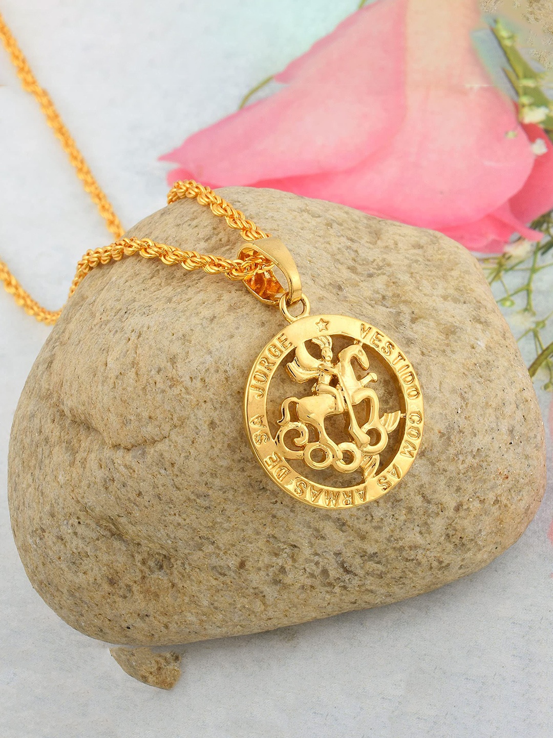 

MEMOIR Circular Pendant With Chain, Gold