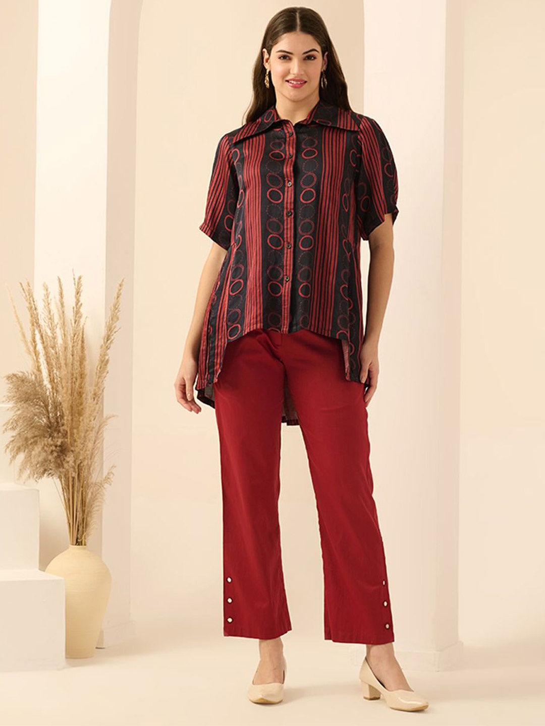 

First Resort by Ramola Bachchan Women Comfort Fit Geometric Printed Casual Shirt, Black