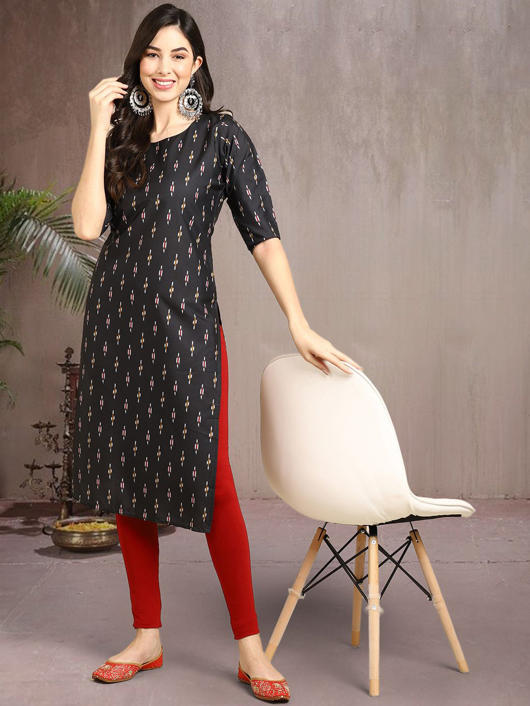 

7Threads Ethnic Motifs Printed Round Neck Straight Crepe Kurta, Black