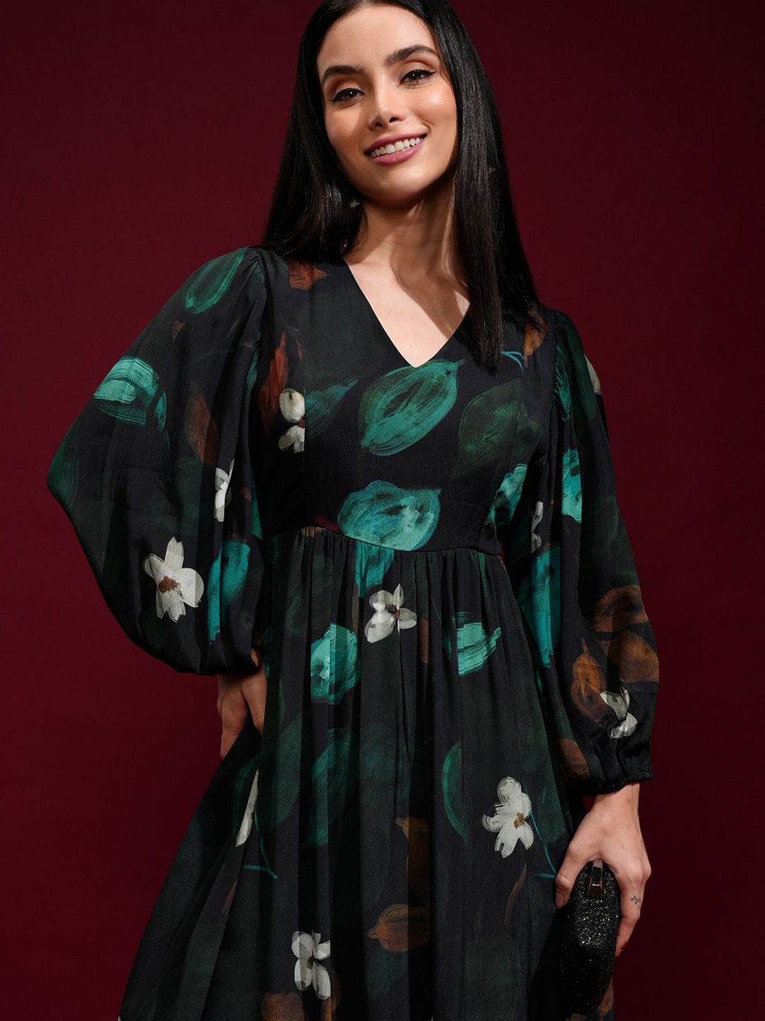 

Vishudh Women Floral Printed Fit and Flare Maxi Dress, Black