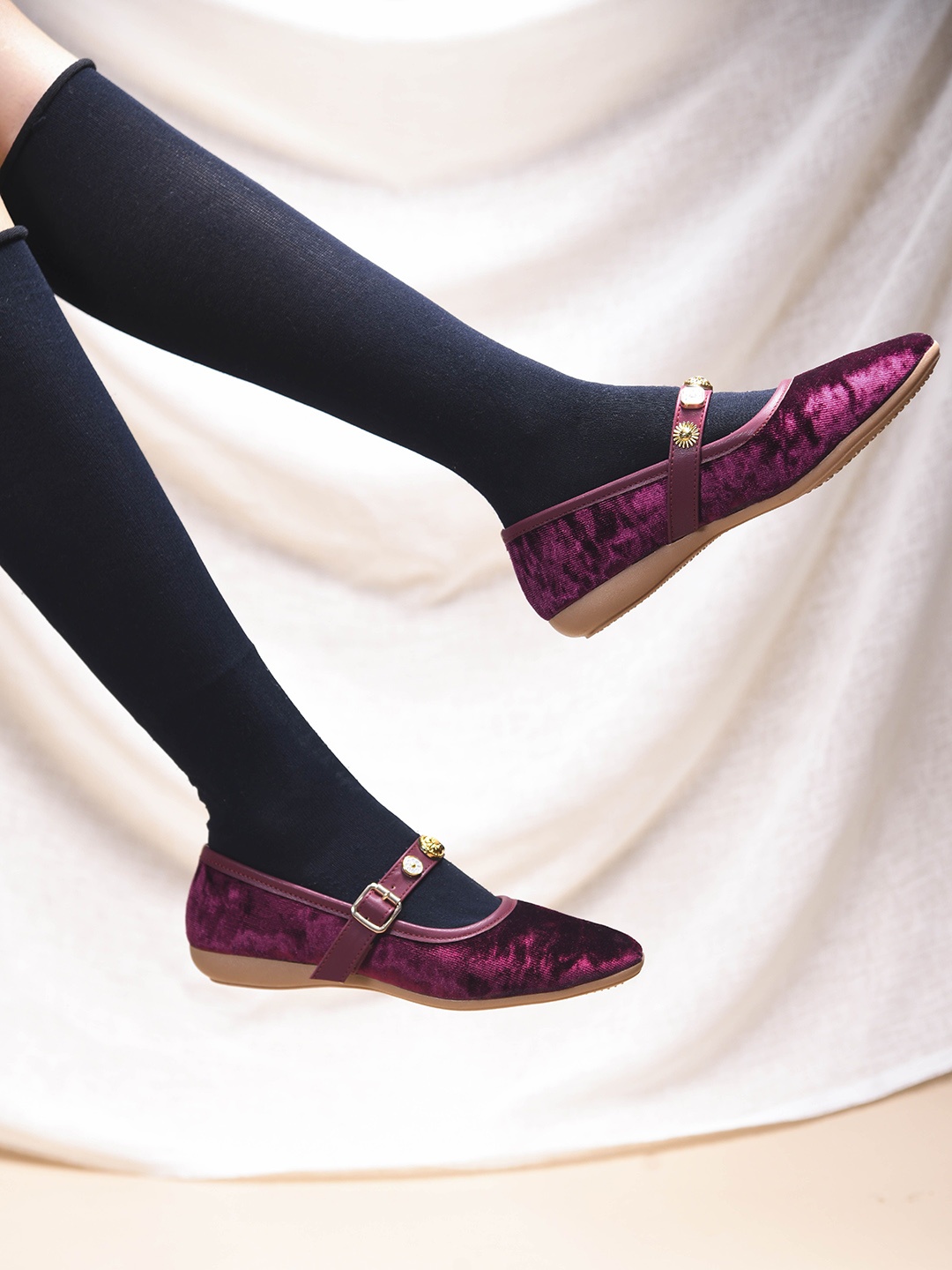 

SHUZ TOUCH Women Ethnic Ballerinas Flats, Maroon