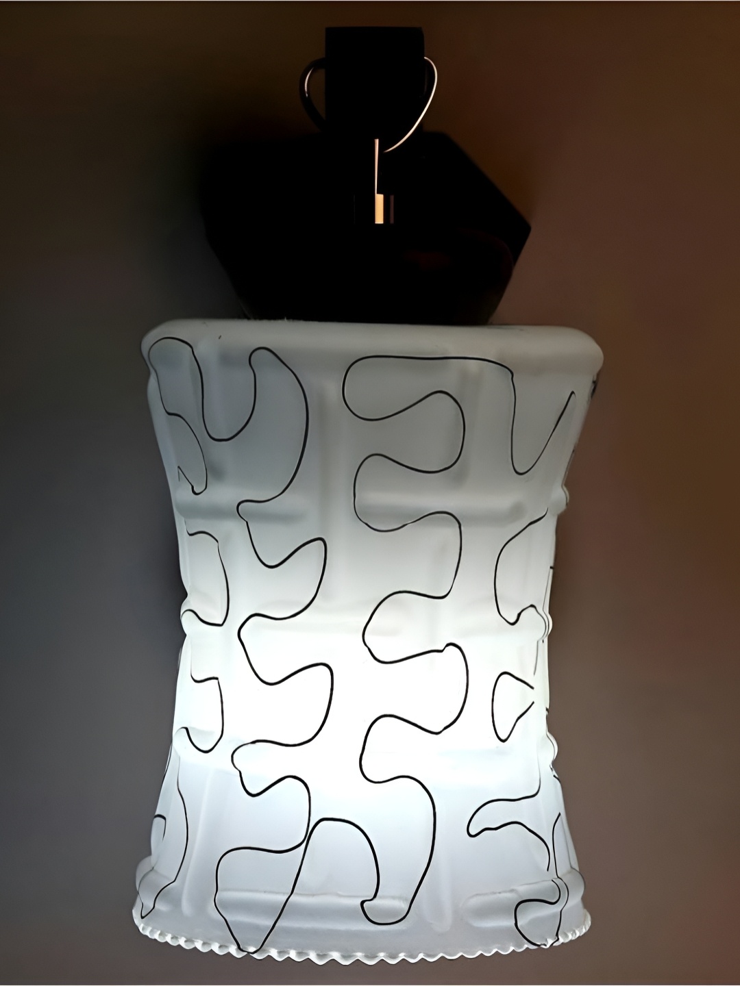 

Afast Black & White Printed Wood Wall Lamp