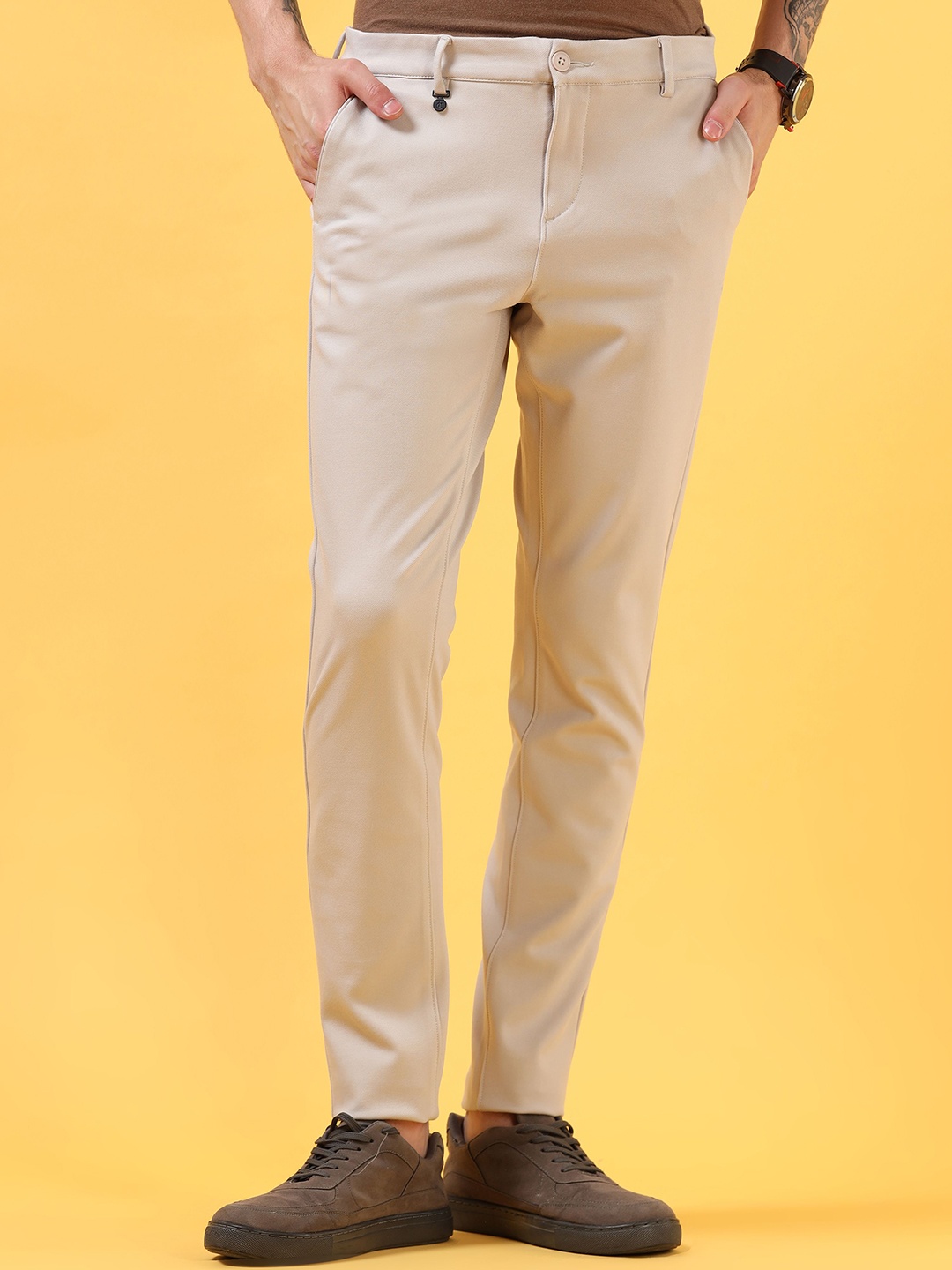 

THINC Men Slim Fit Mid-Rise Chinos Trousers, Grey