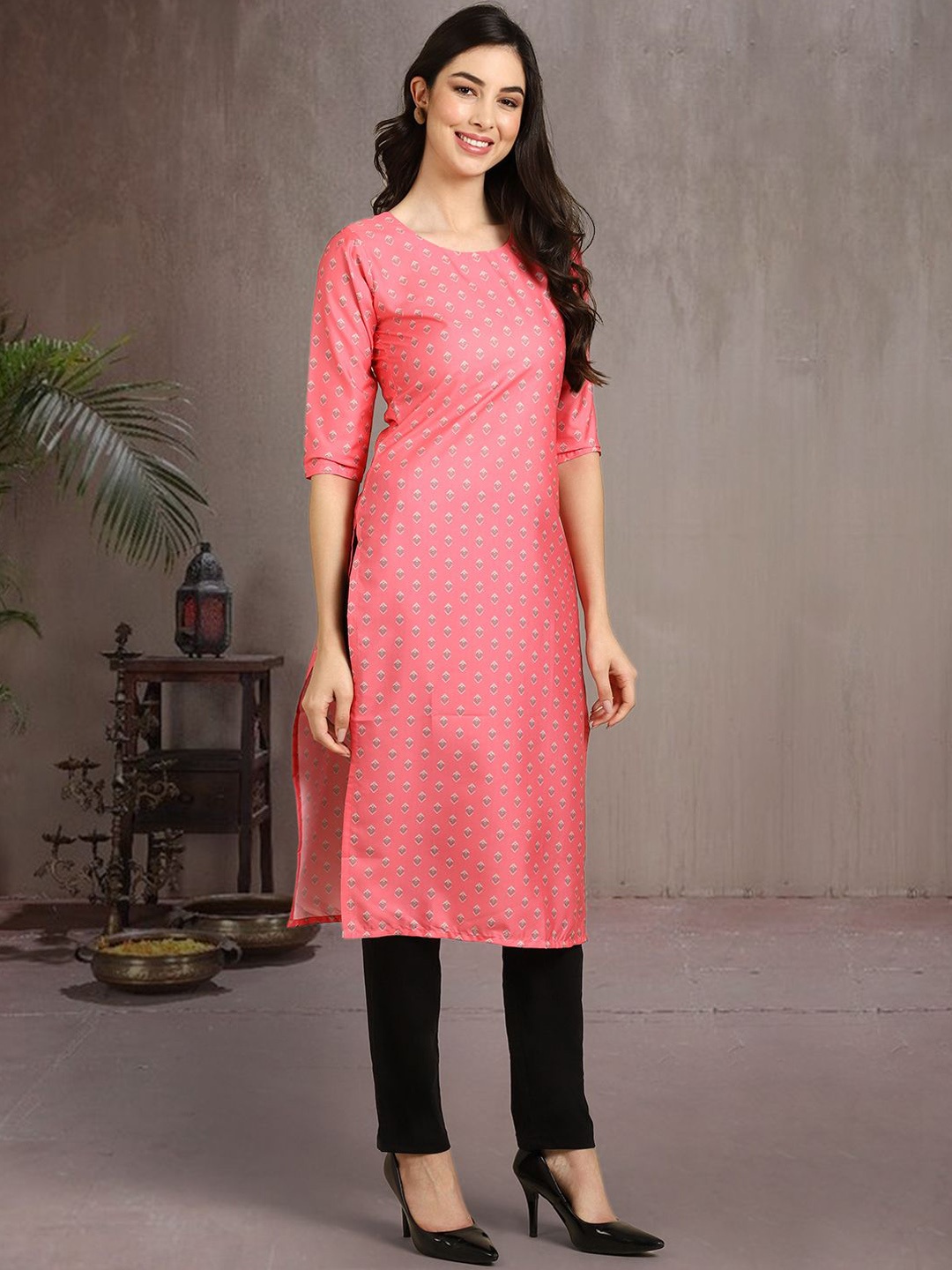 

7Threads Women Ethnic Motifs Printed Floral Crepe Kurta, Pink