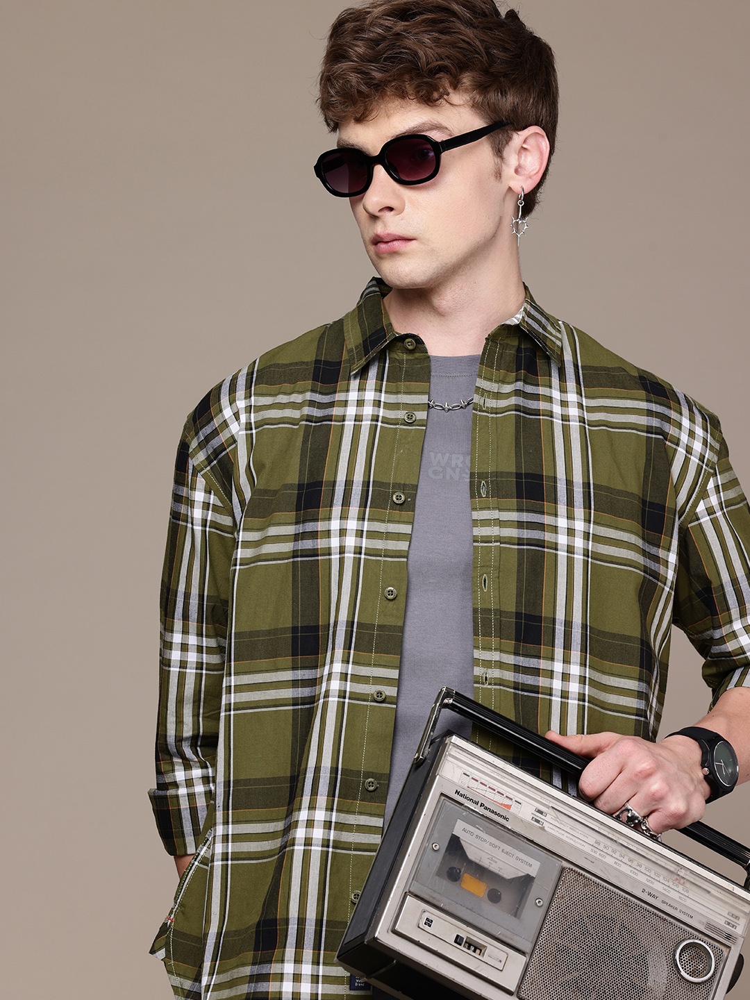 

The Roadster Life Co. Relaxed Fit Checked Pure Cotton Casual Shirt, Green