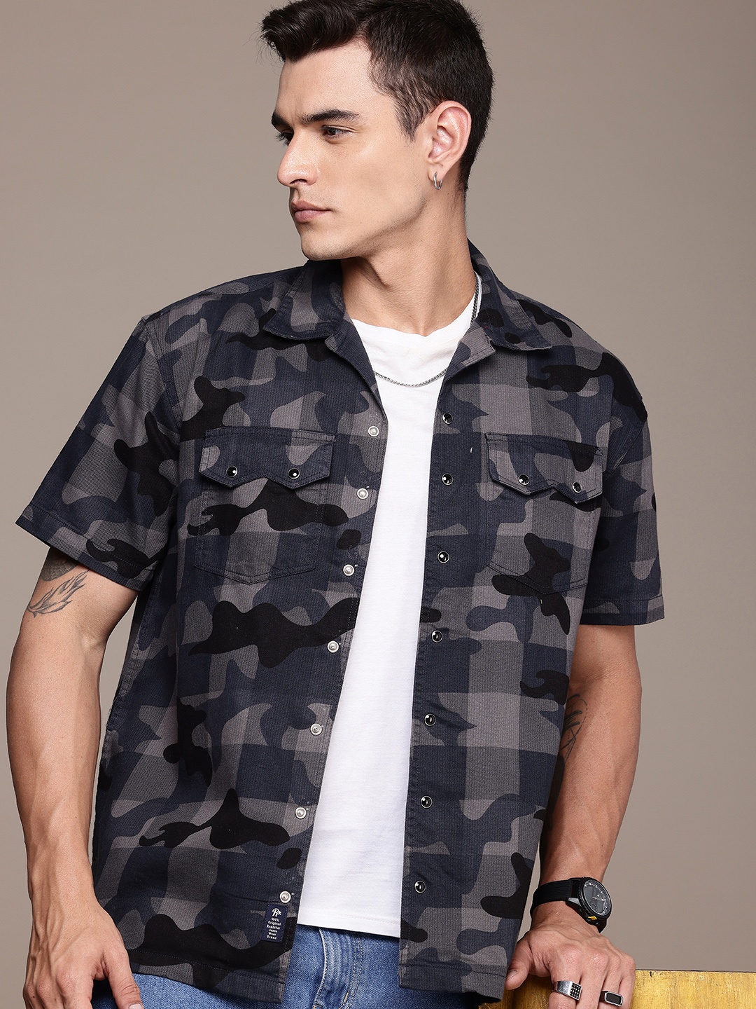 

The Roadster Life Co. Relaxed Fit Printed Drop-Shoulder Sleeves Pure Cotton Casual Shirt, Blue