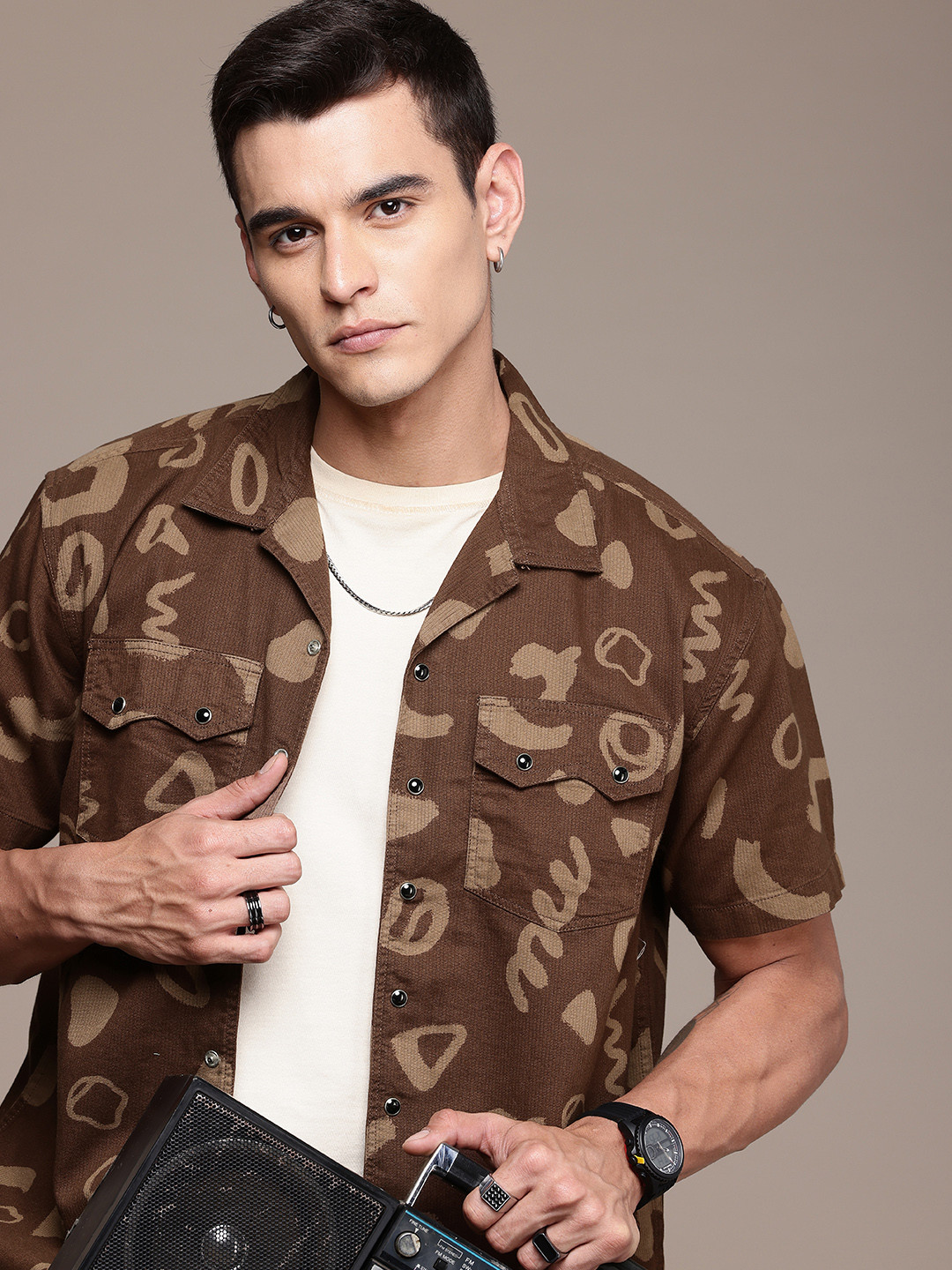 

The Roadster Life Co. Relaxed Fit Printed Drop-Shoulder Sleeves Pure Cotton Casual Shirt, Brown