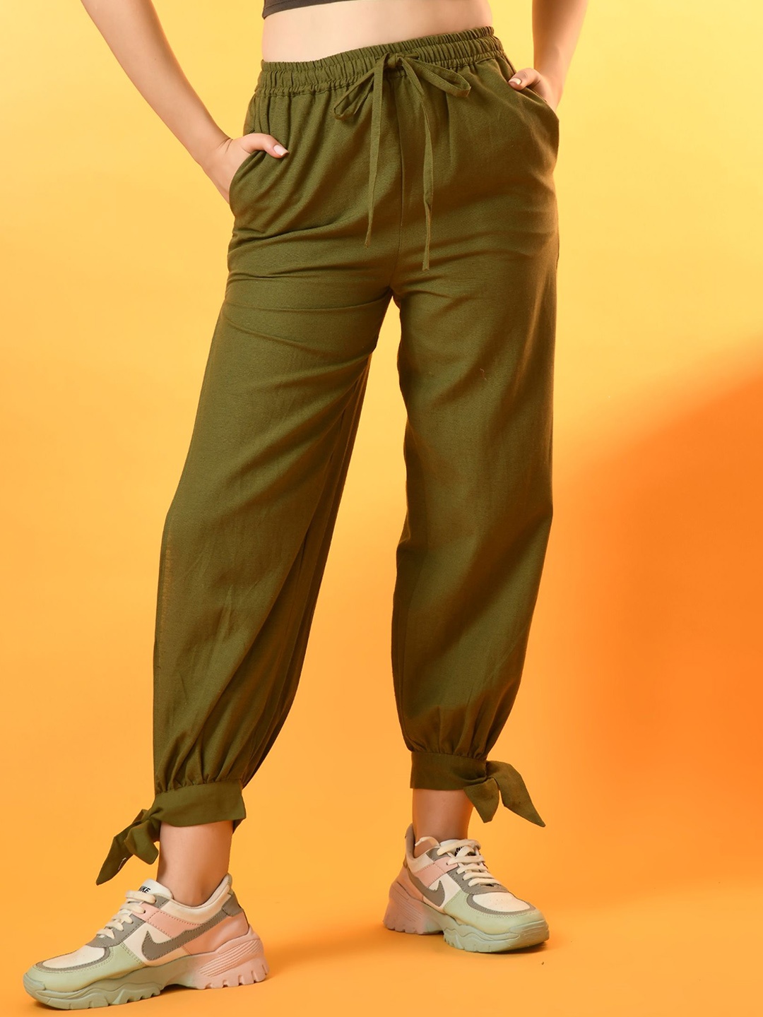 

PRETTY LOVING THING Women Regular Fit Joggers Trousers, Green