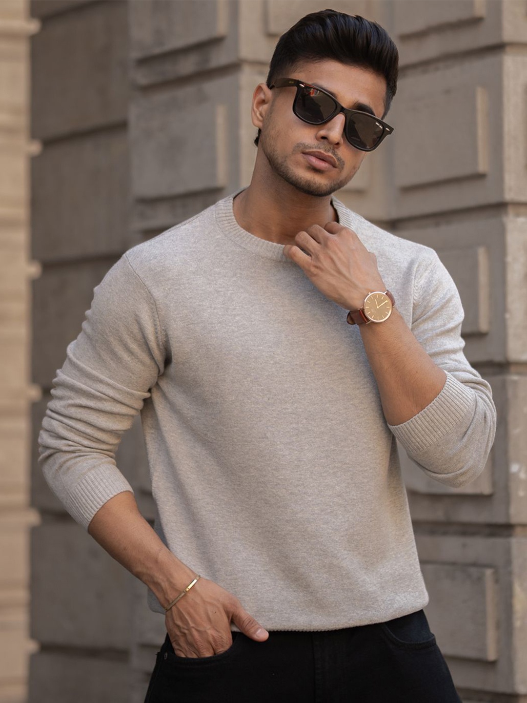 

Powerlook Men Solid Round Neck Sweatshirt, Grey