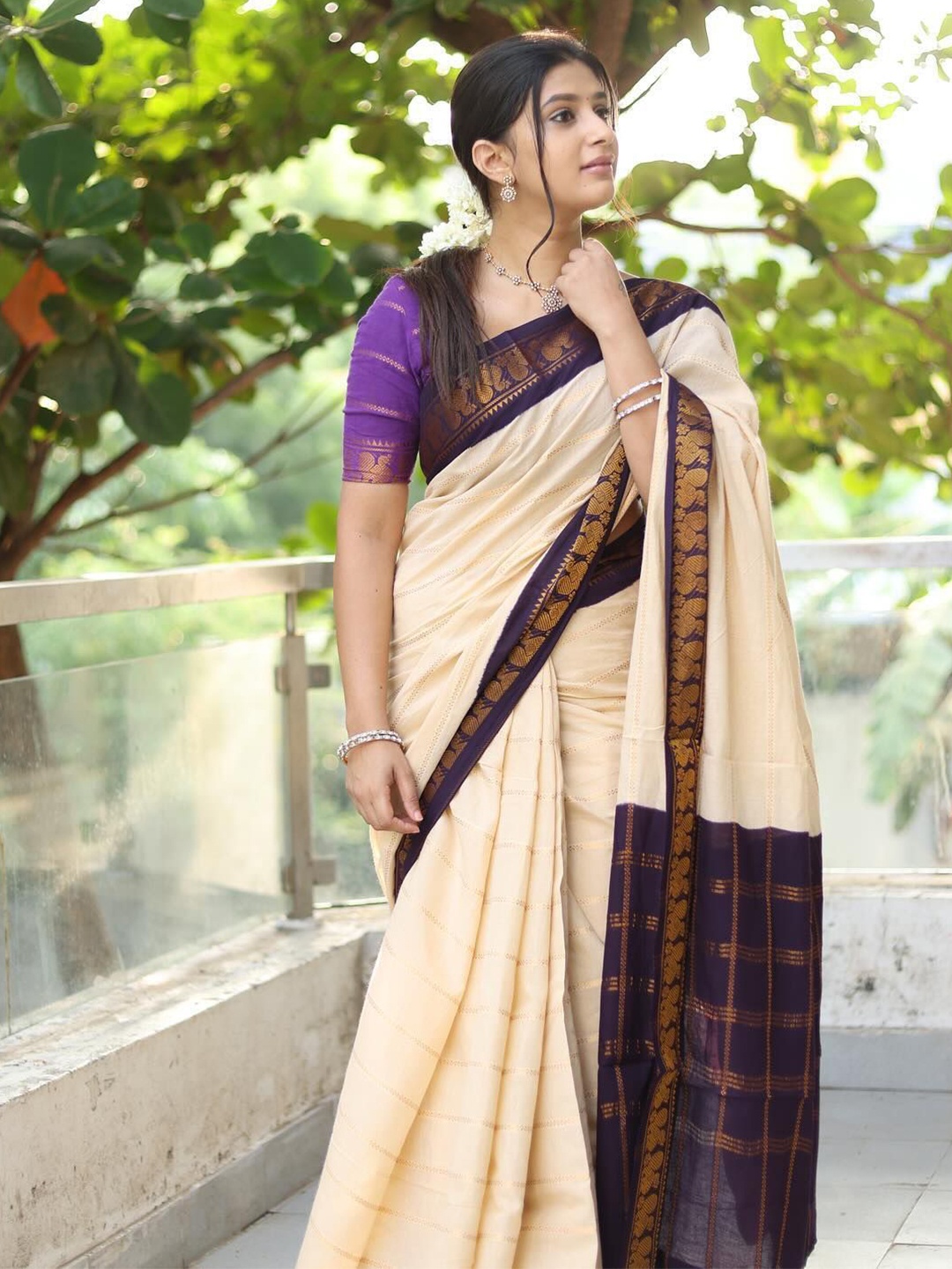 

LADY SHOPI Woven Design Zari Pure Silk Saree, Purple