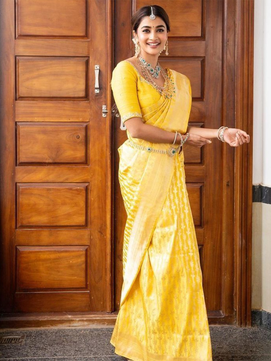 

LADY SHOPI Woven Design Sarees, Yellow