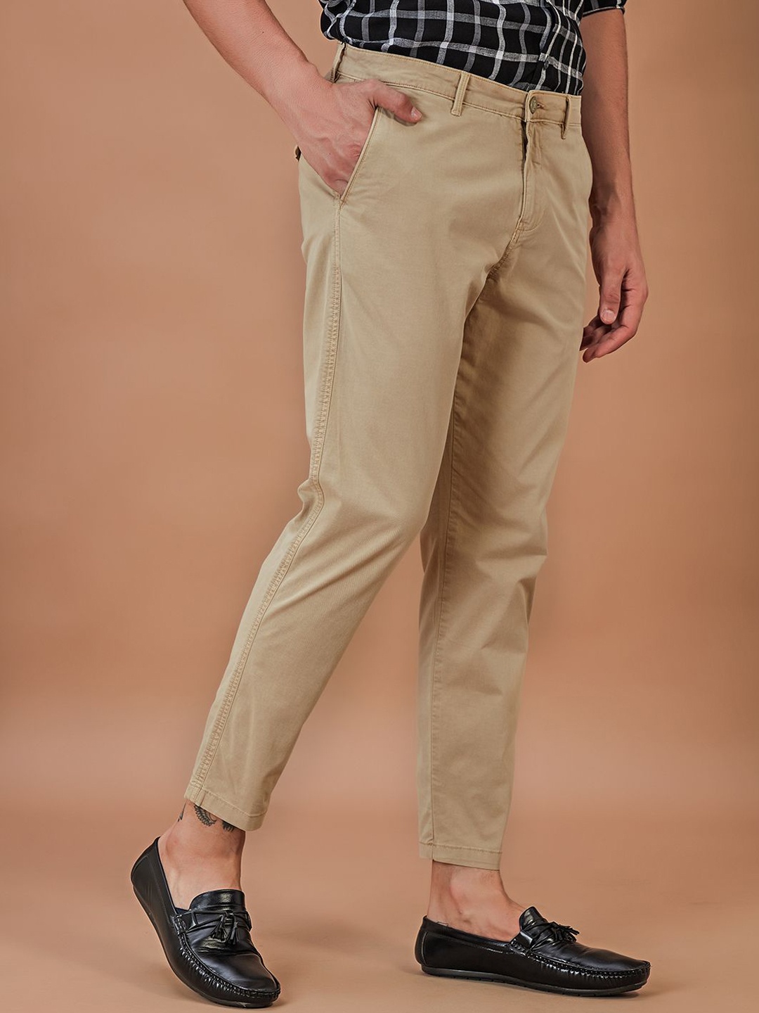 

THINC Men Mid-Rise Relaxed Fit Chinos Trouser, Khaki