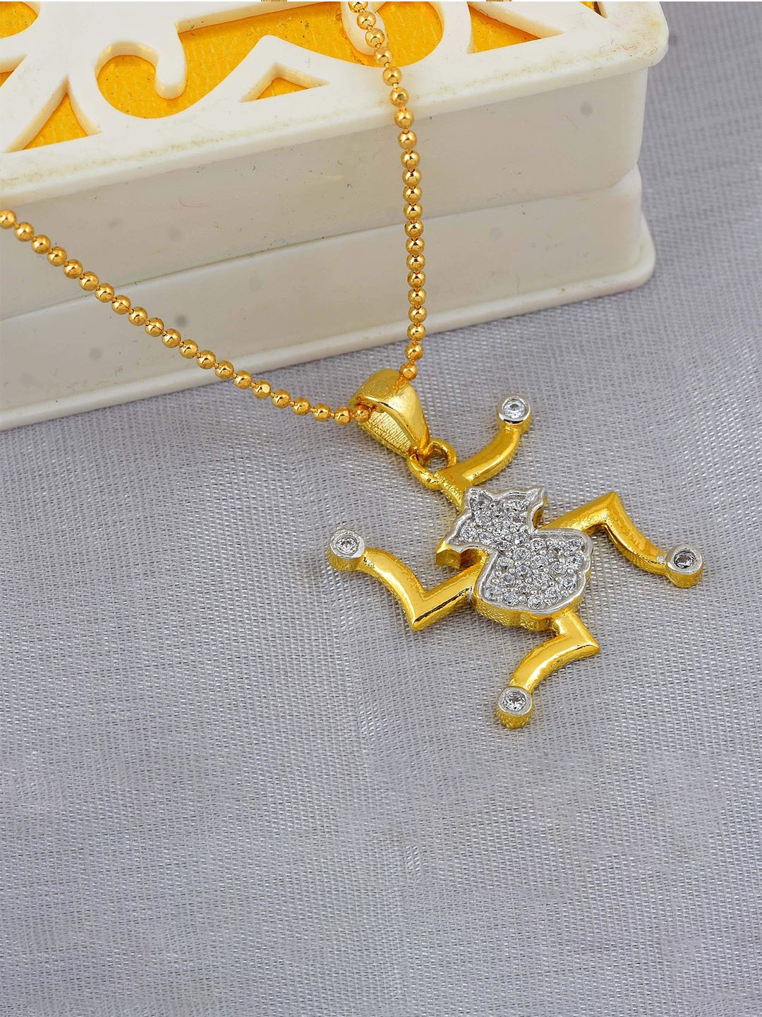 

MEMOIR Gold-Plated Contemporary Pendants With Chains