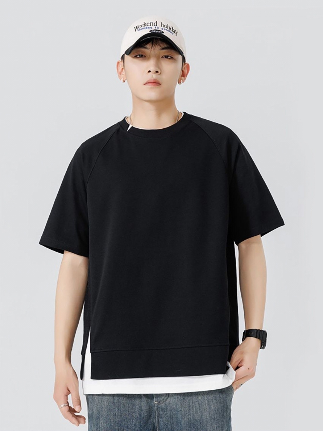 

StyleCast x Revolte Men Solid Round Neck Cotton Relaxed Fit T-shirt, Black