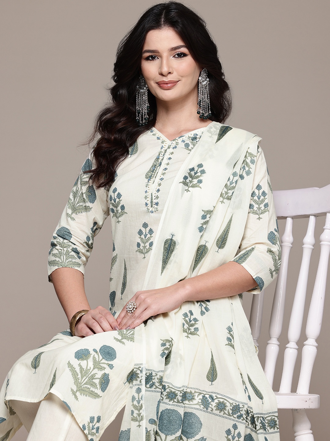 

Readiprint Fashions Ethnic Motifs Printed Sequinned Pure Cotton Kurta Set, Cream