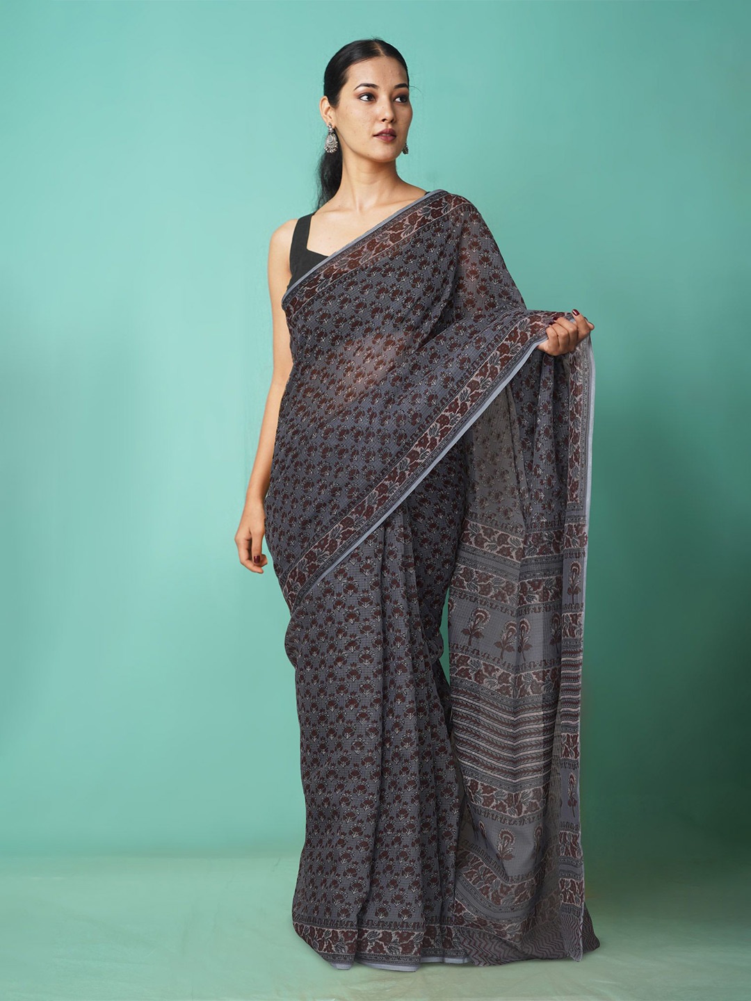

Unnati Silks Floral Net Handloom Kota Saree, Grey