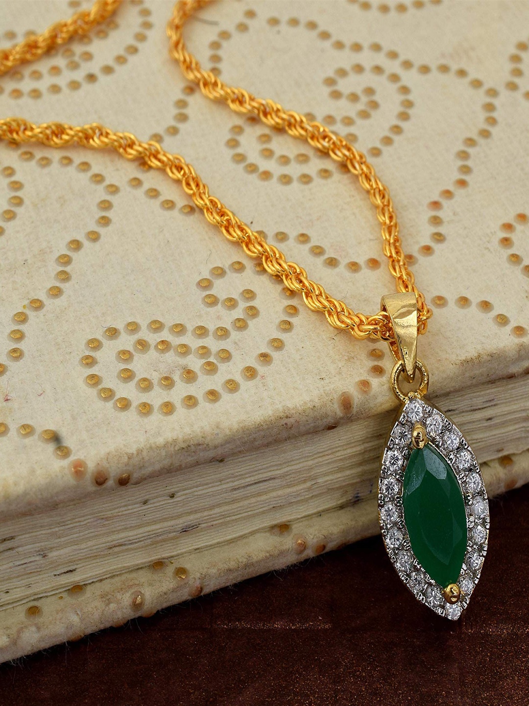 

MEMOIR Unisex 22KT Gold-Plated CZ & Emerald Studded Oval Charm Pendant With Chain