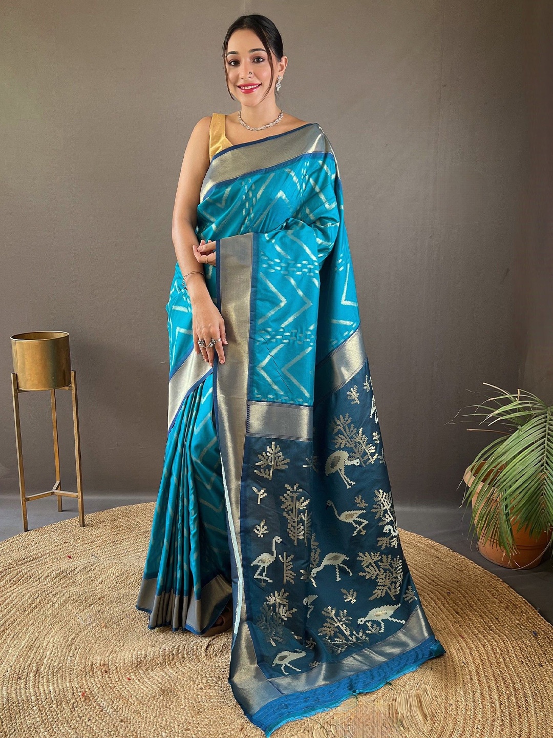 

LeeliPeeri Designer Woven Design Zari Silk Blend Paithani Saree, Blue