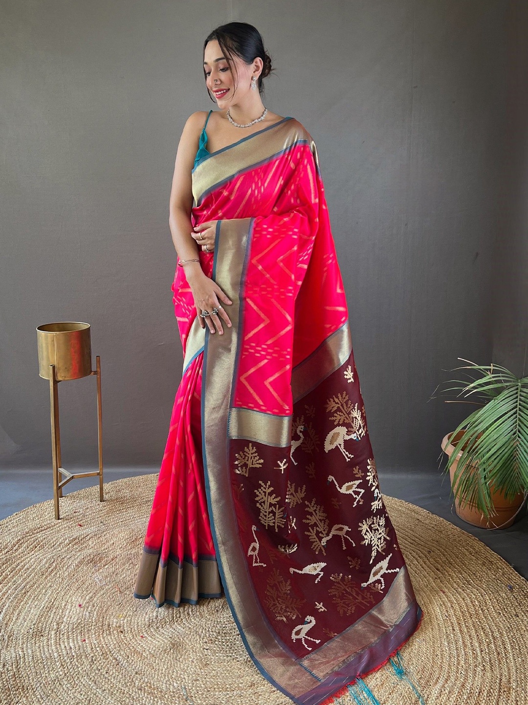 

LeeliPeeri Designer Woven Design Zari Paithani Saree, Pink