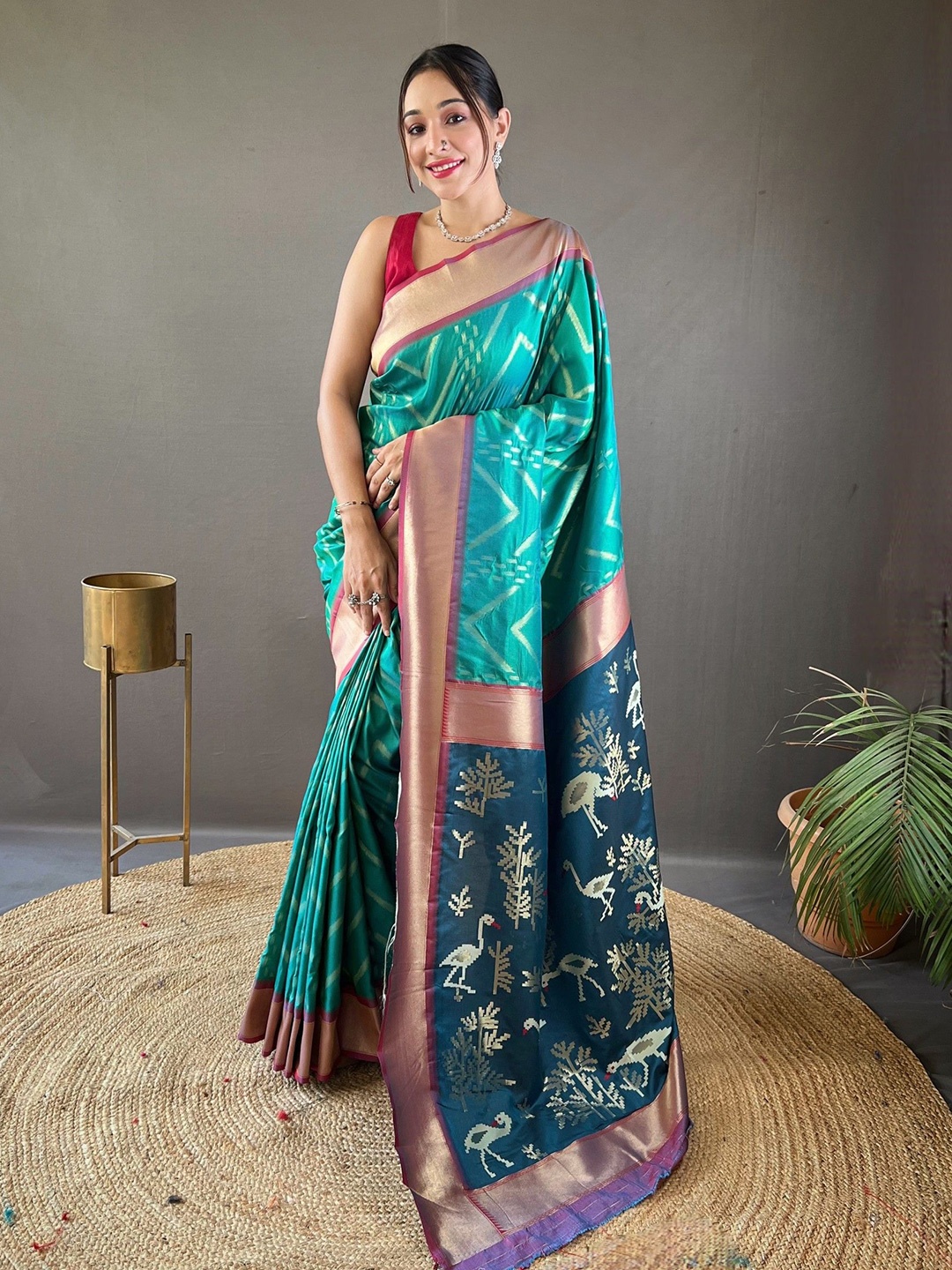 

LeeliPeeri Designer Woven Design Zari Paithani Saree, Teal