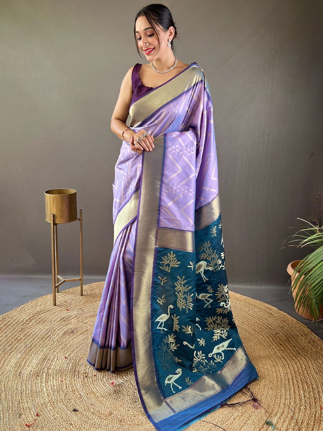 

LeeliPeeri Designer Woven Design Zari Paithani Saree, Lavender