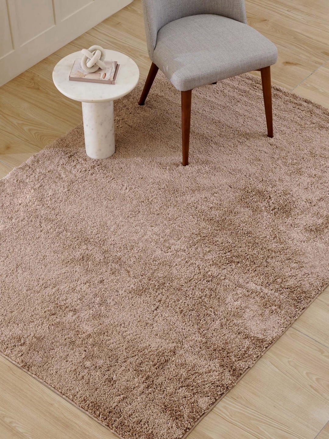 

Home Centre Beige Rectangle Shaped Shaggy Carpet