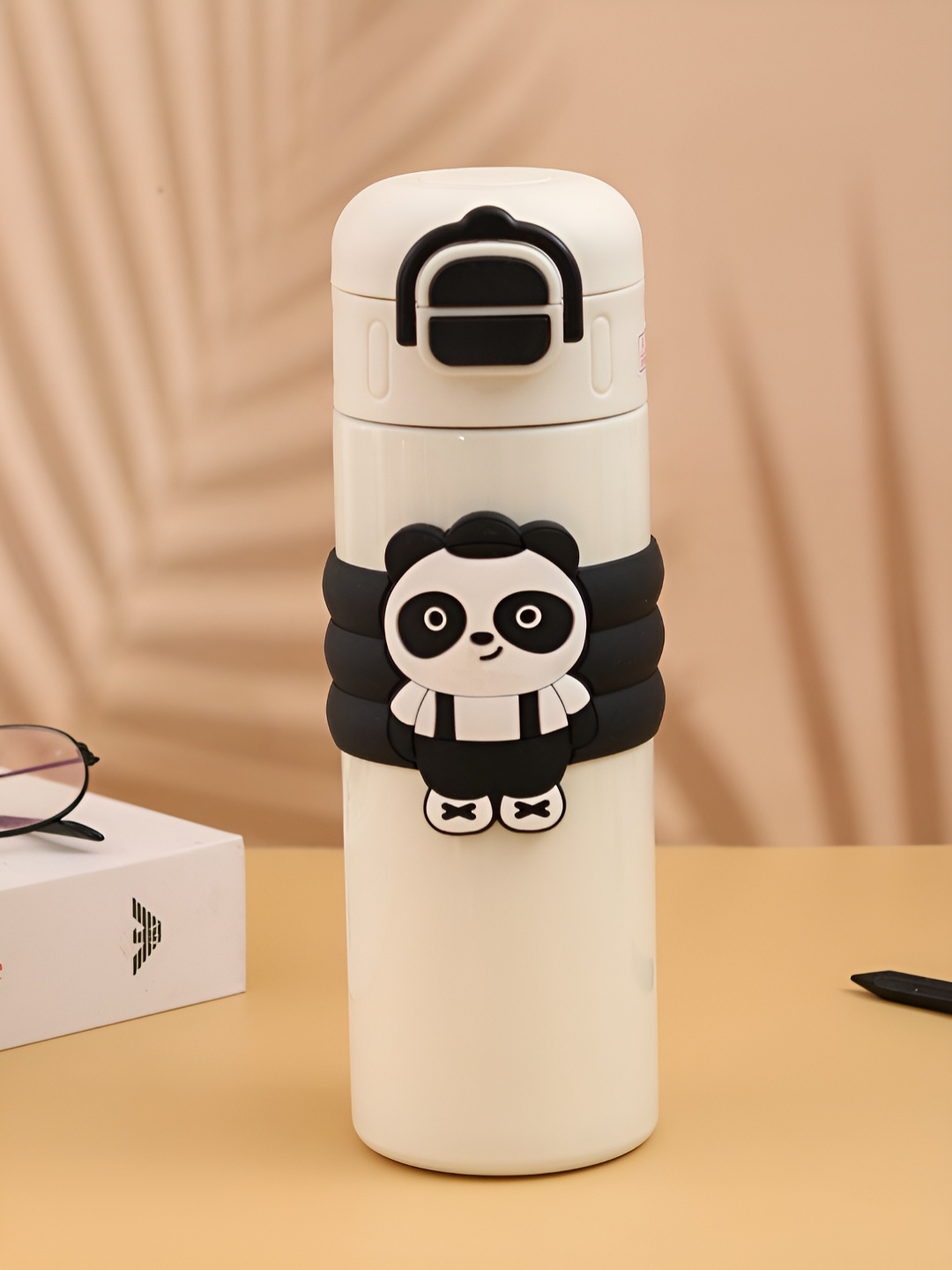 

Yellow Bee White & Black Stainless Steel Cartoon Characters Printed Flask Water Bottle