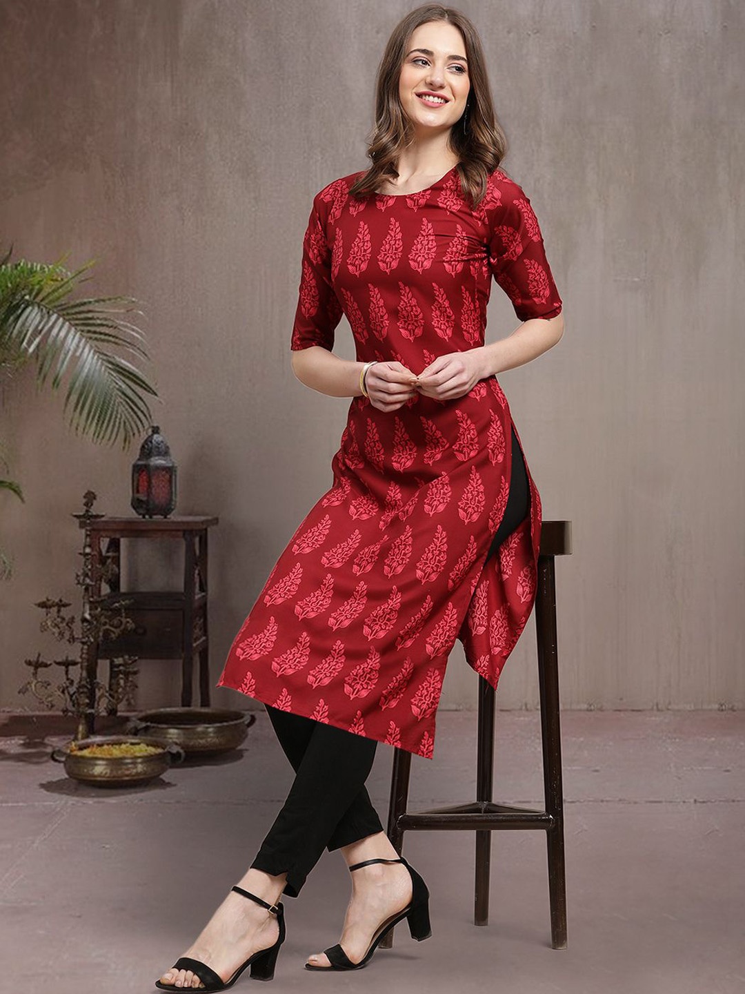 7Threads Ethnic Motifs Printed Straight Kurta, Red