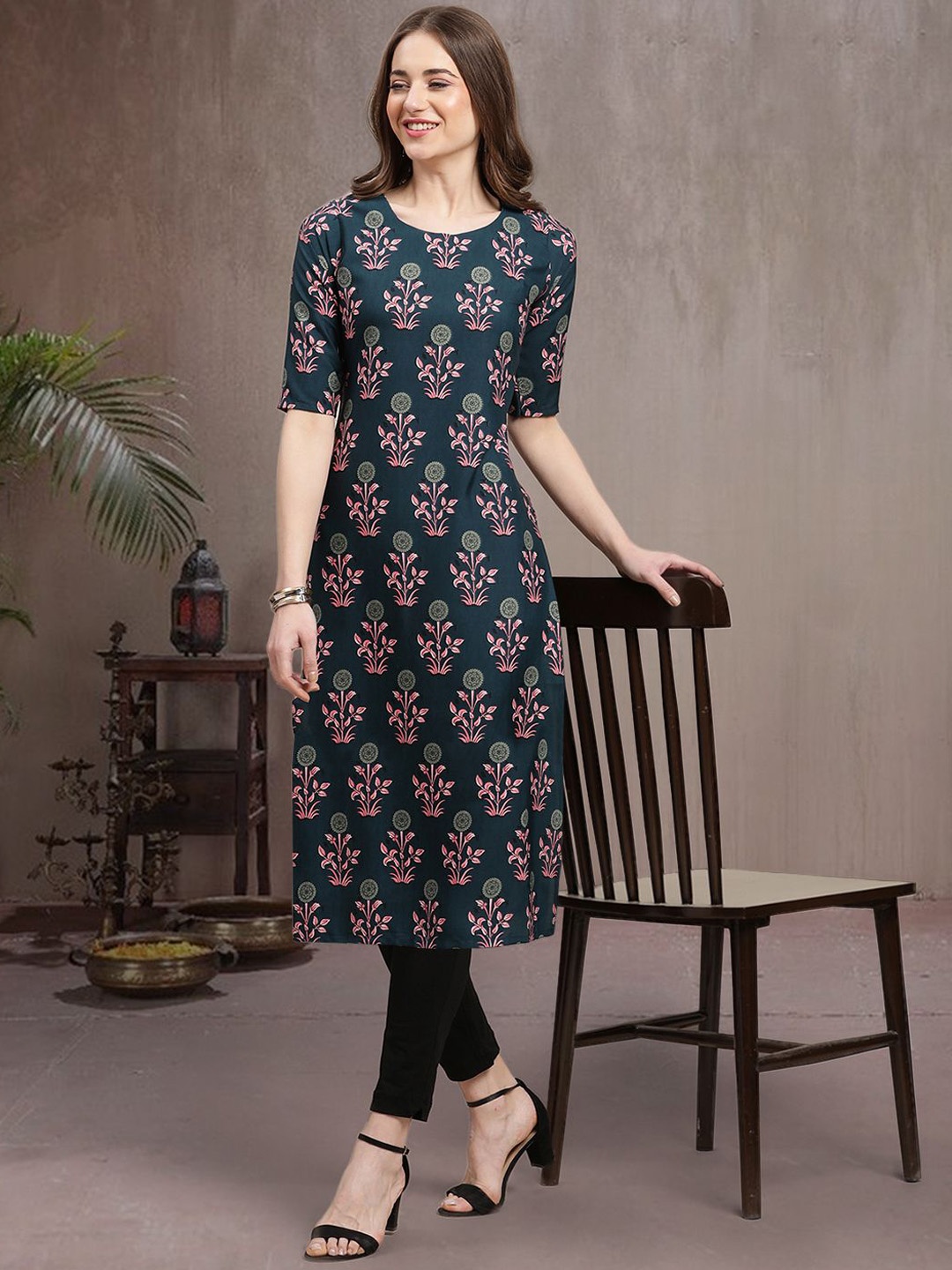 

7Threads Ethnic Motifs Printed Straight Kurta, Blue