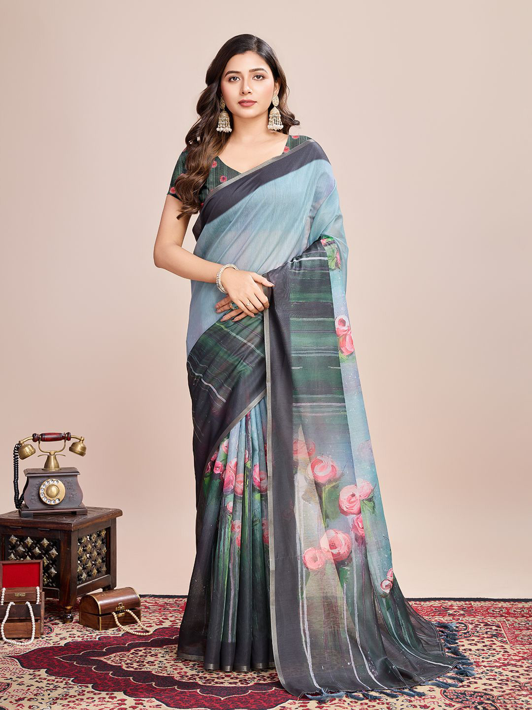 

KSM PRINTS Floral Printed Saree, Blue