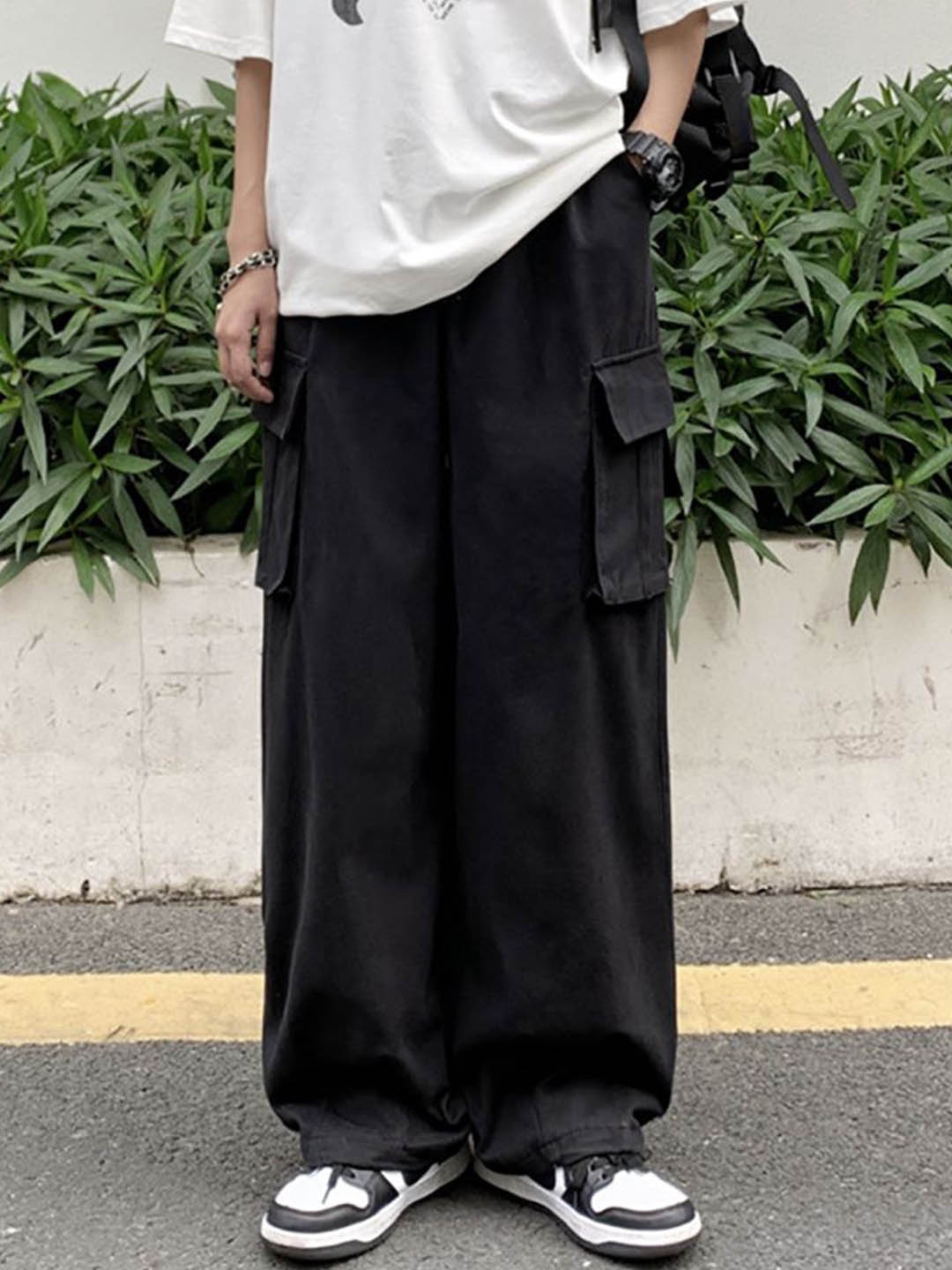 

StyleCast x Revolte Men Loose Fit Easy Wash Cargo Styles Wide Leg Trousers, Black