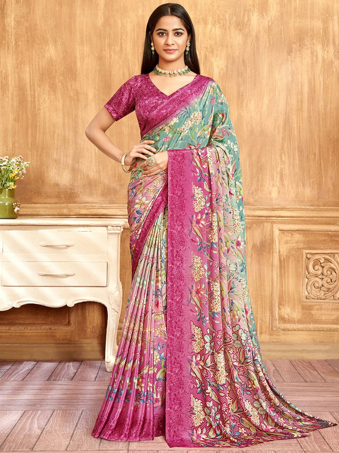 

Mitera Floral Printed Pure Crepe Saree, Pink