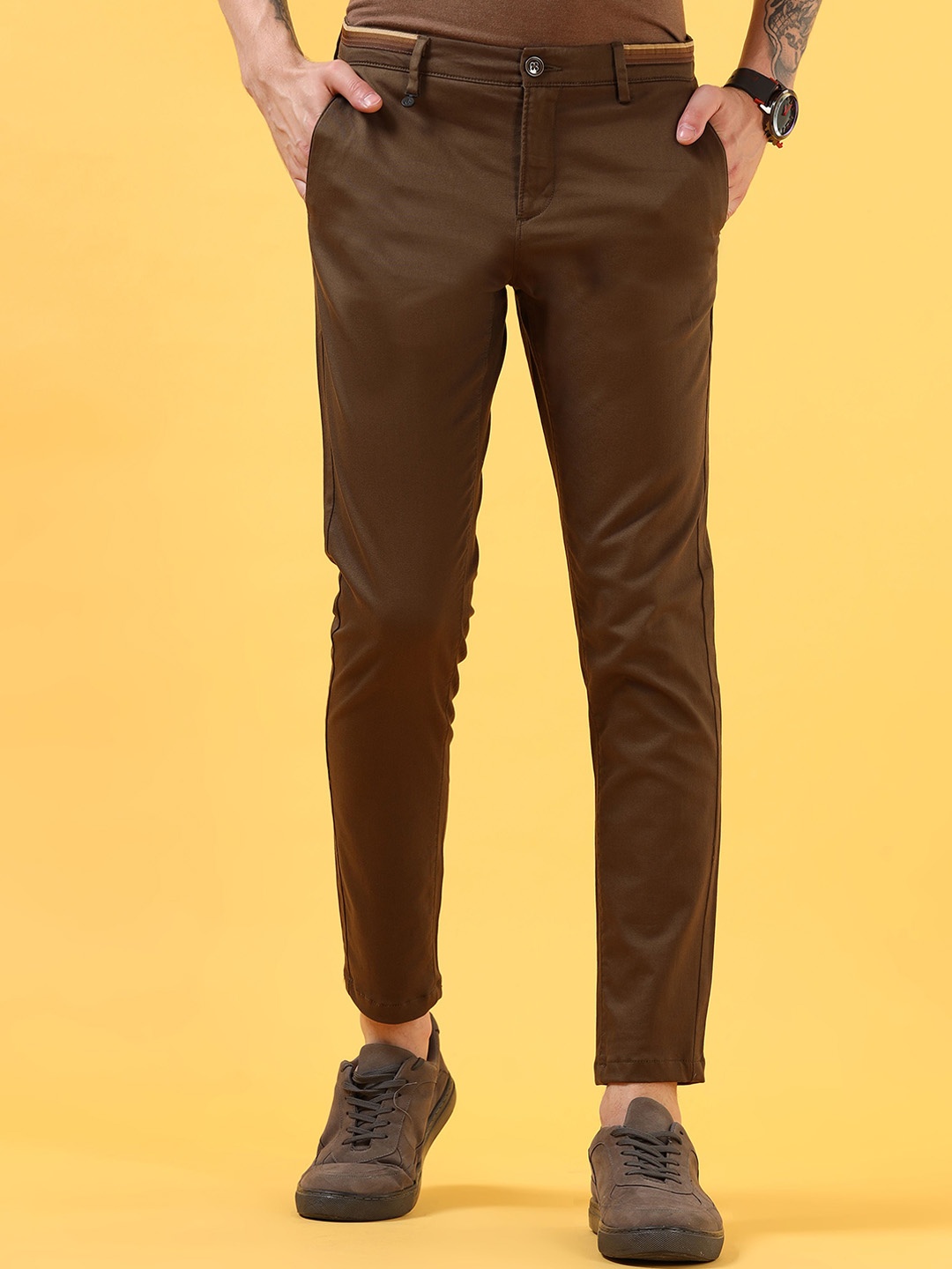 

THINC Men Slim Fit Trousers, Brown