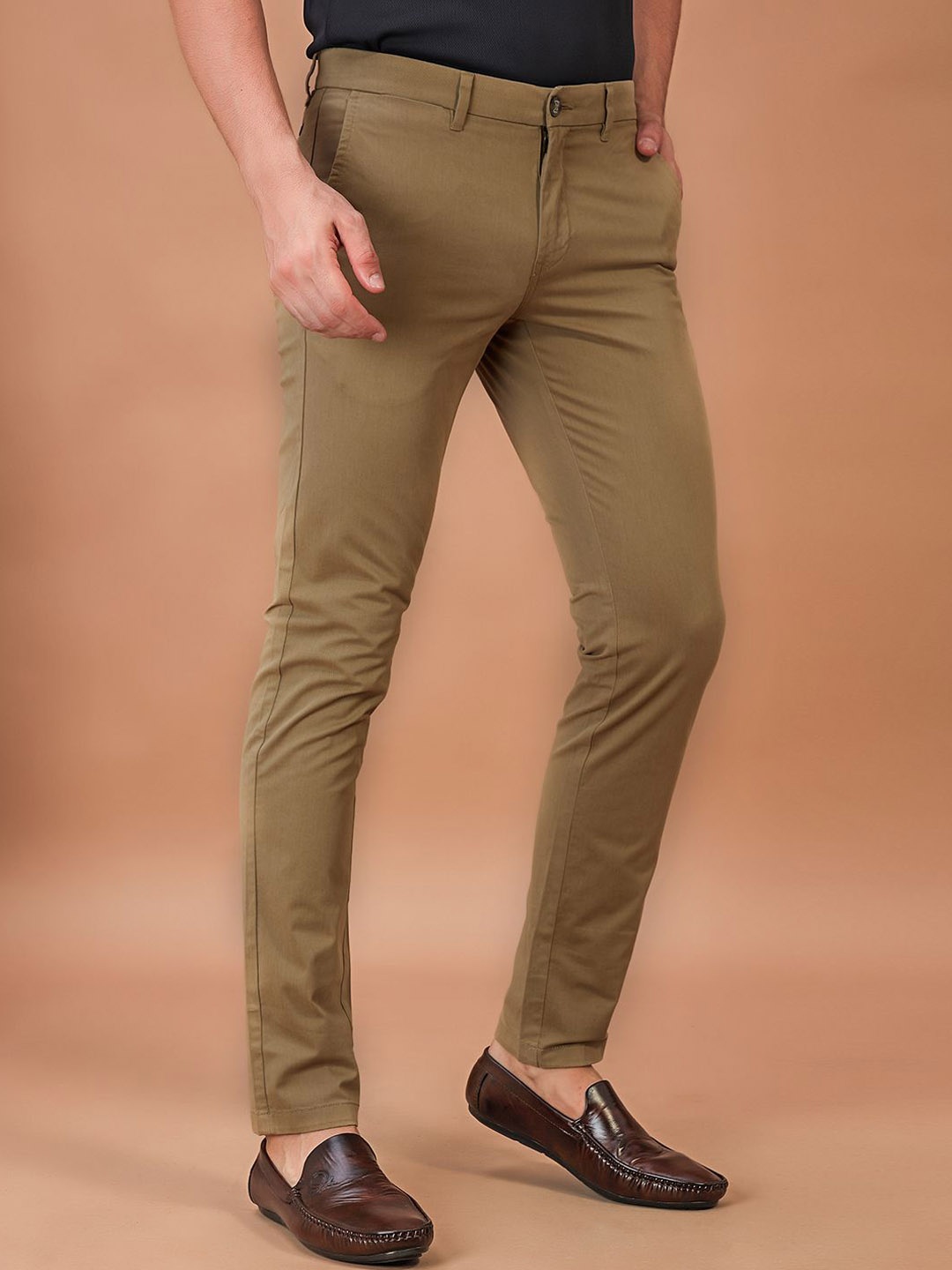 

THINC Men Cotton Mid-Rise Skinny Fit Chinos Trousers, Brown