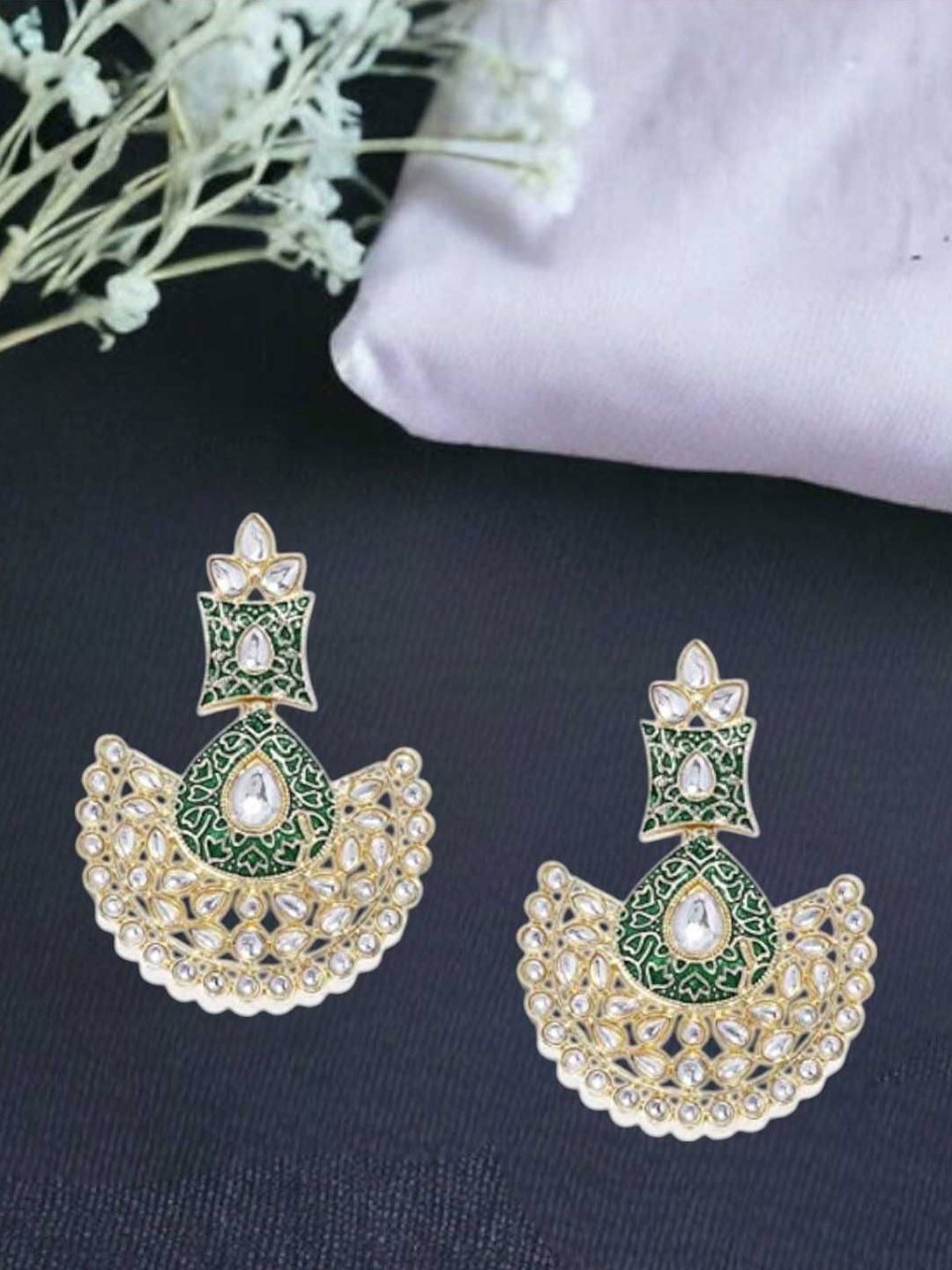 

Anouk Green And Gold Plated Kundan Studded Chandbalis