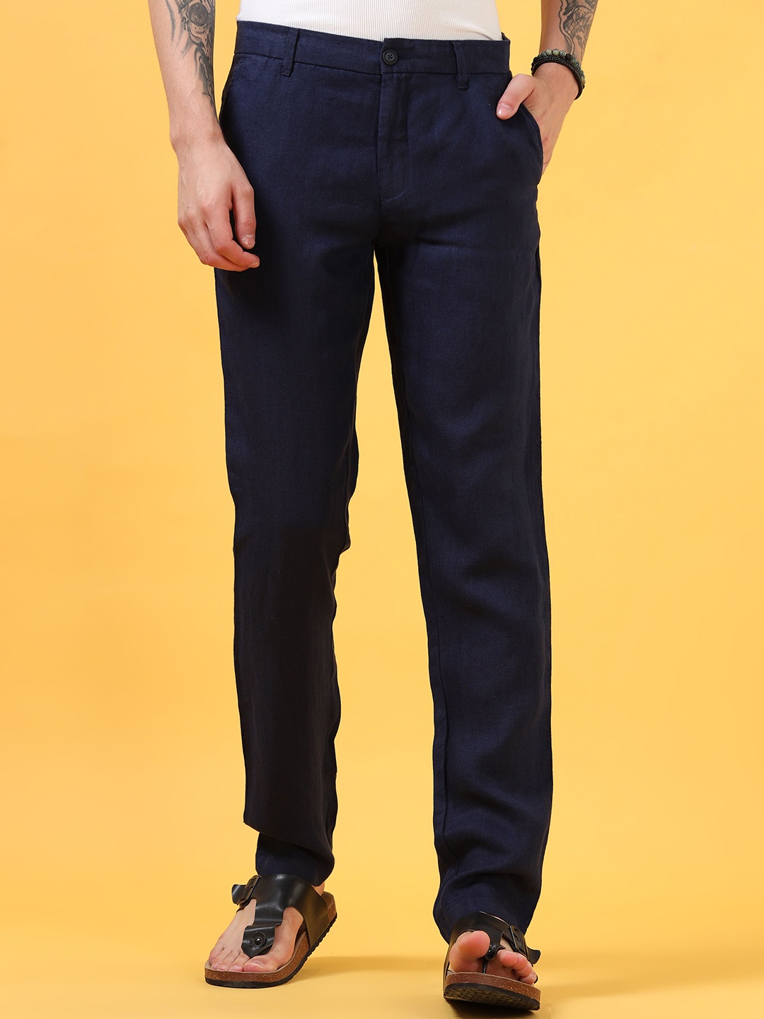 

THINC Men Linen Mid-Rise Flat-Front Relaxed Fit Trousers, Navy blue