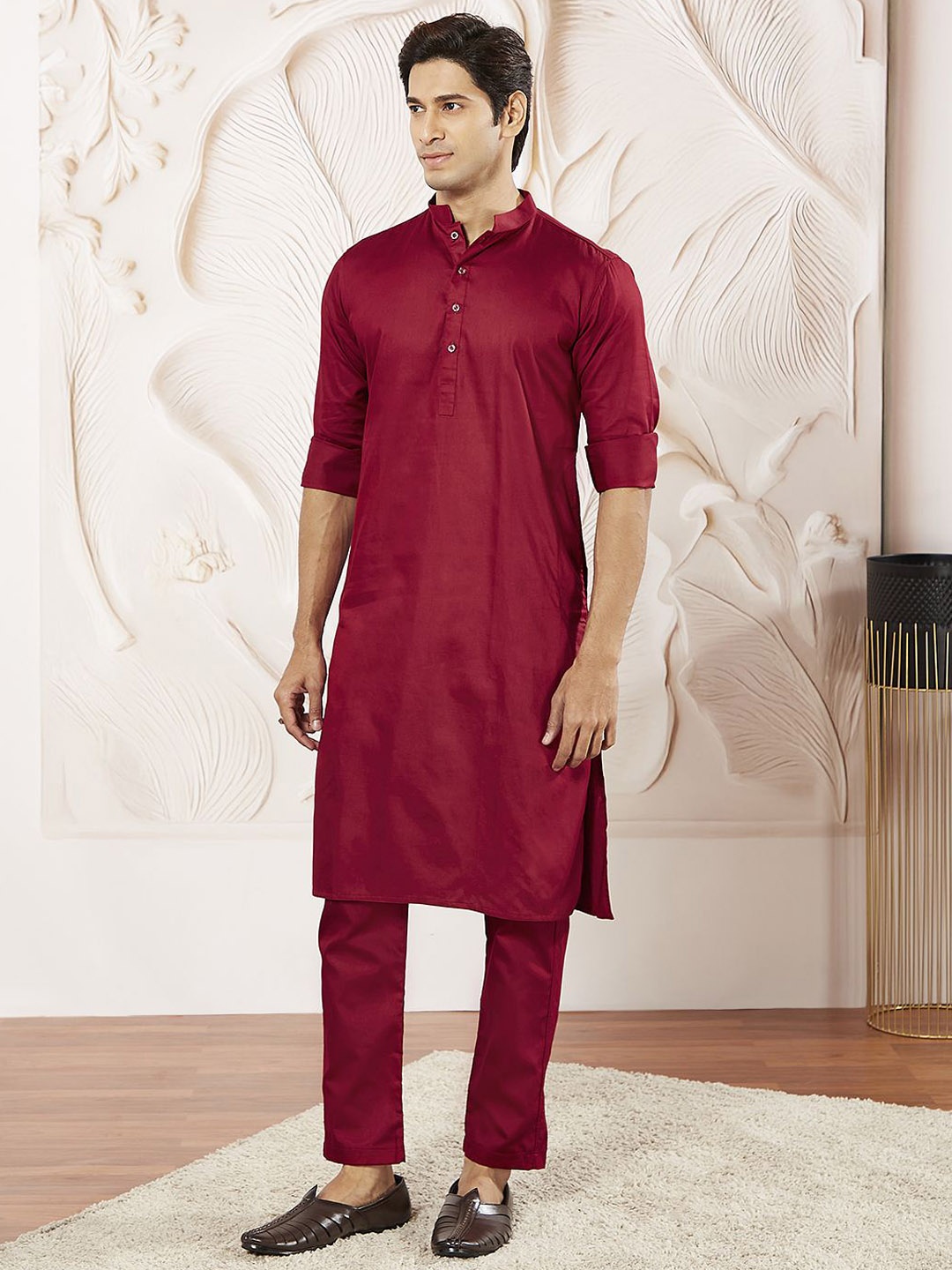 

VASTRAMAY Solid Mandarin Collar Kurta with Pyjamas, Maroon